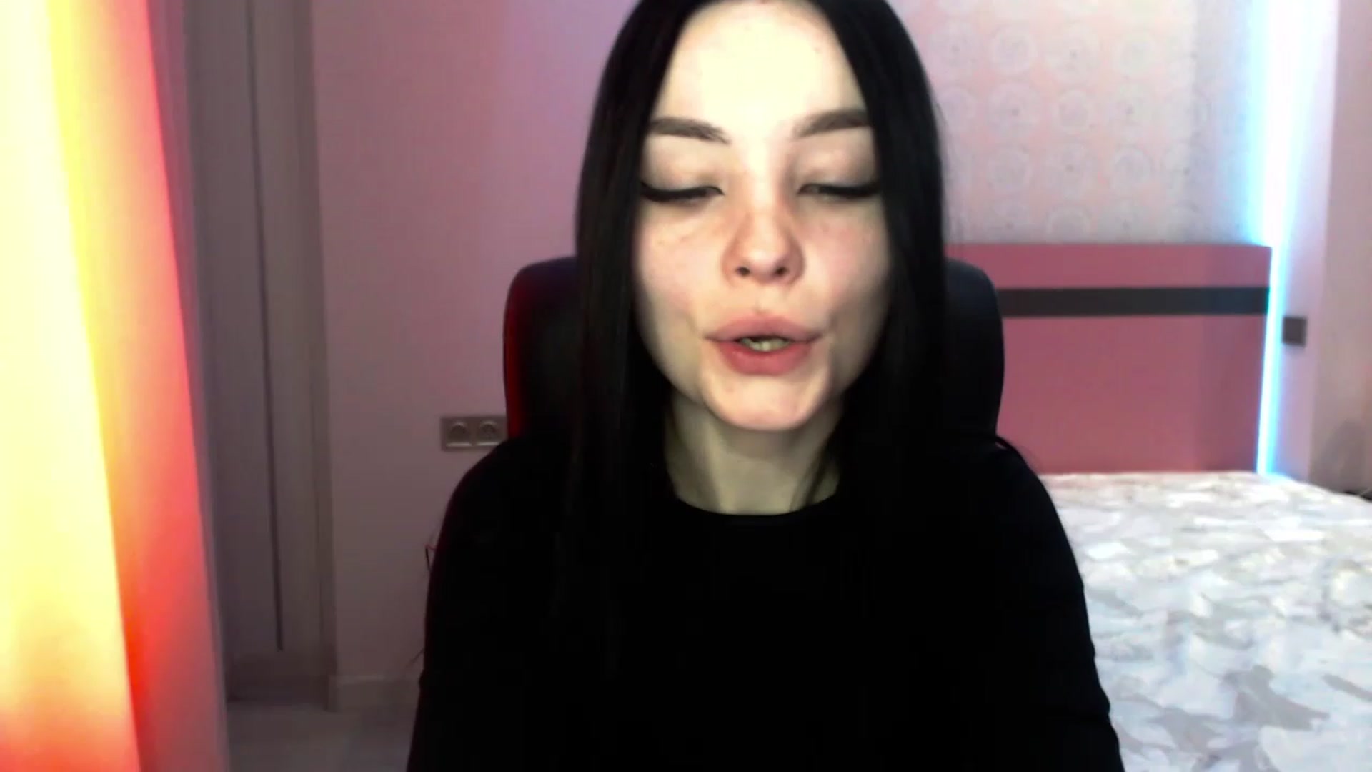 Gallery image thumbnail from SonyaOlsen's myfreecams stream on, 02/06/2023, 09:32 image 5 of 20