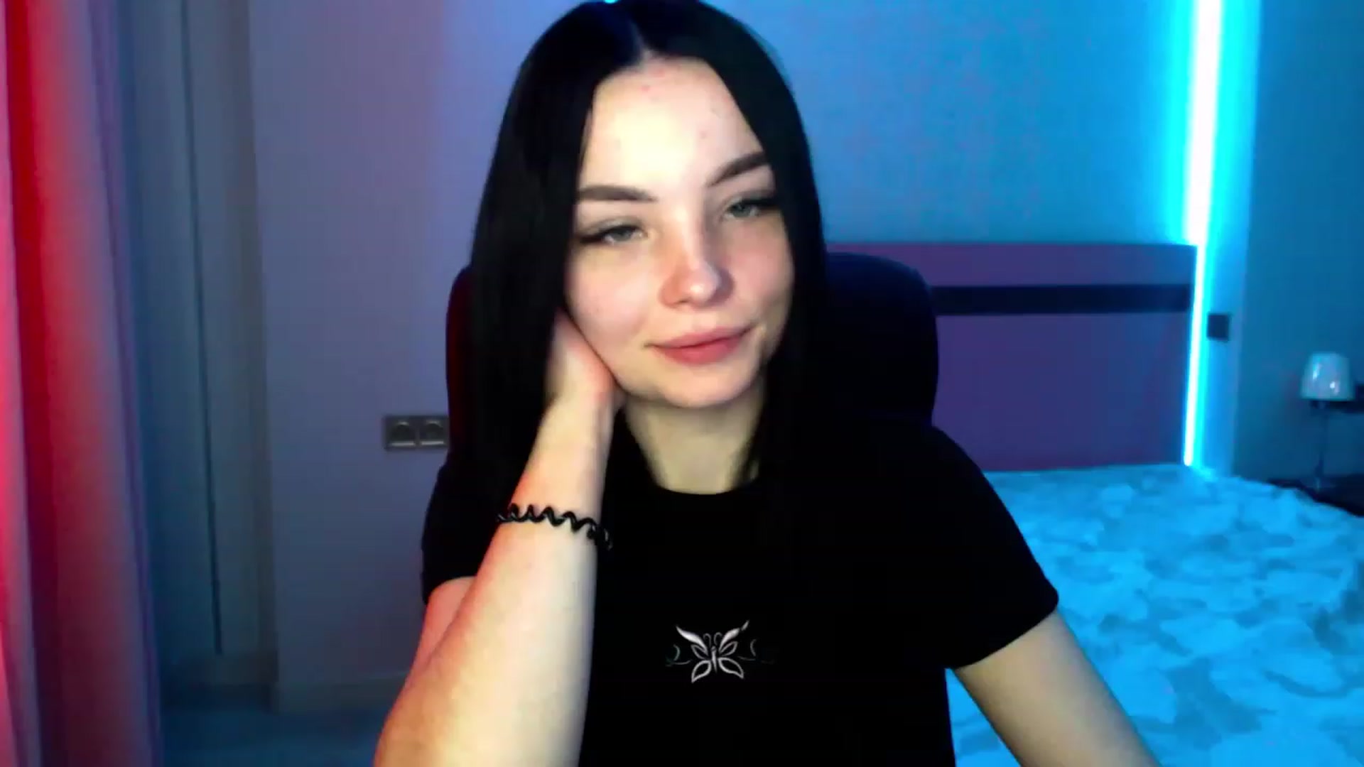 Gallery image thumbnail from SonyaOlsen's myfreecams stream on, 02/07/2023, 10:50 image 8 of 20