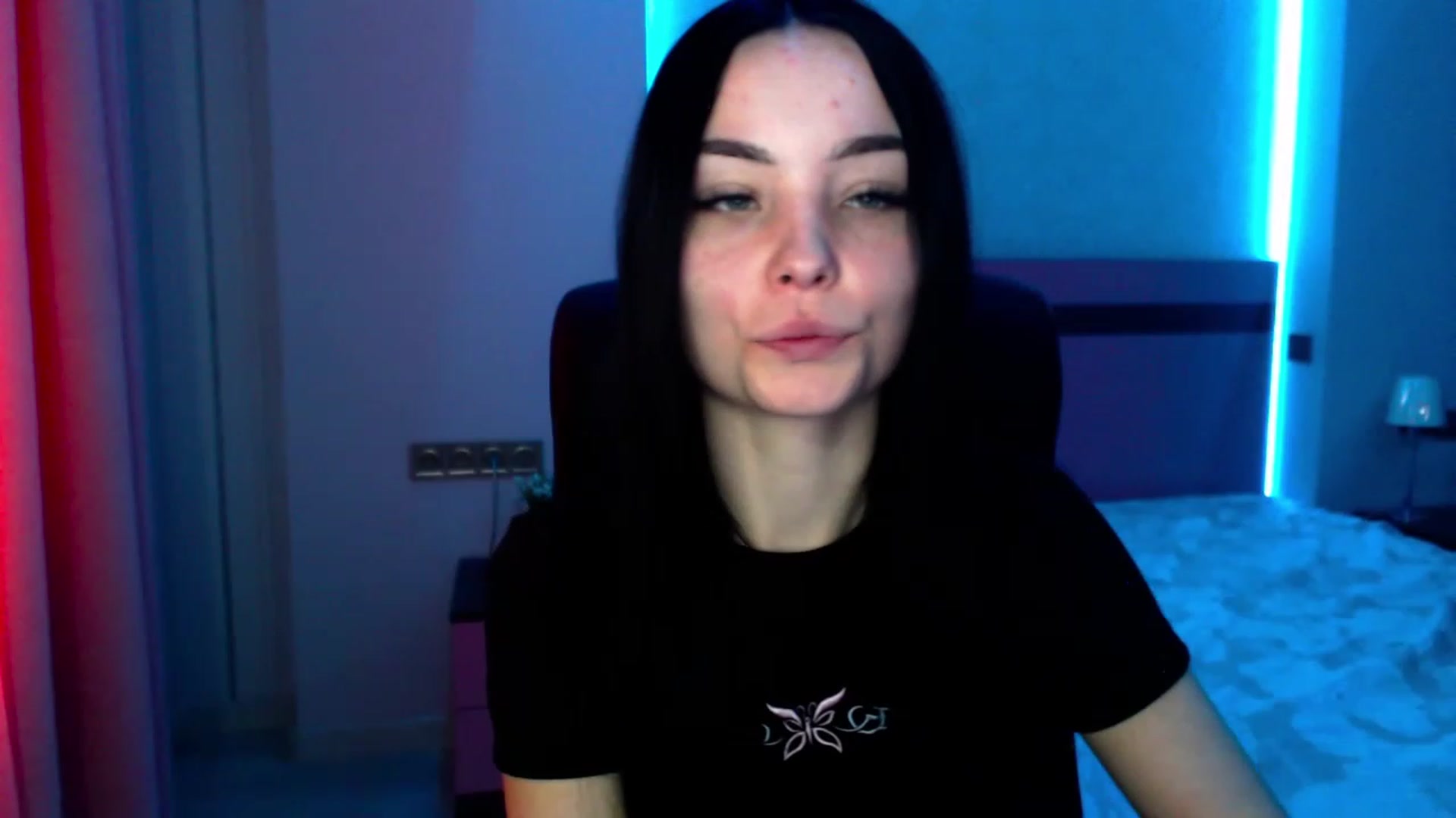 Gallery image thumbnail from SonyaOlsen's myfreecams stream on, 02/07/2023, 11:23 image 5 of 20
