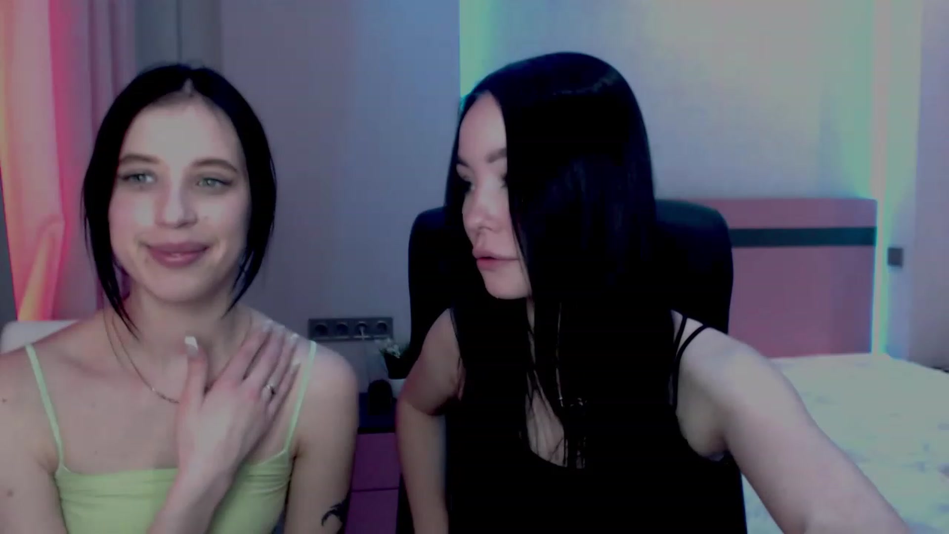 Gallery image thumbnail from SonyaOlsen's myfreecams stream on, 02/09/2023, 10:36 image 18 of 20