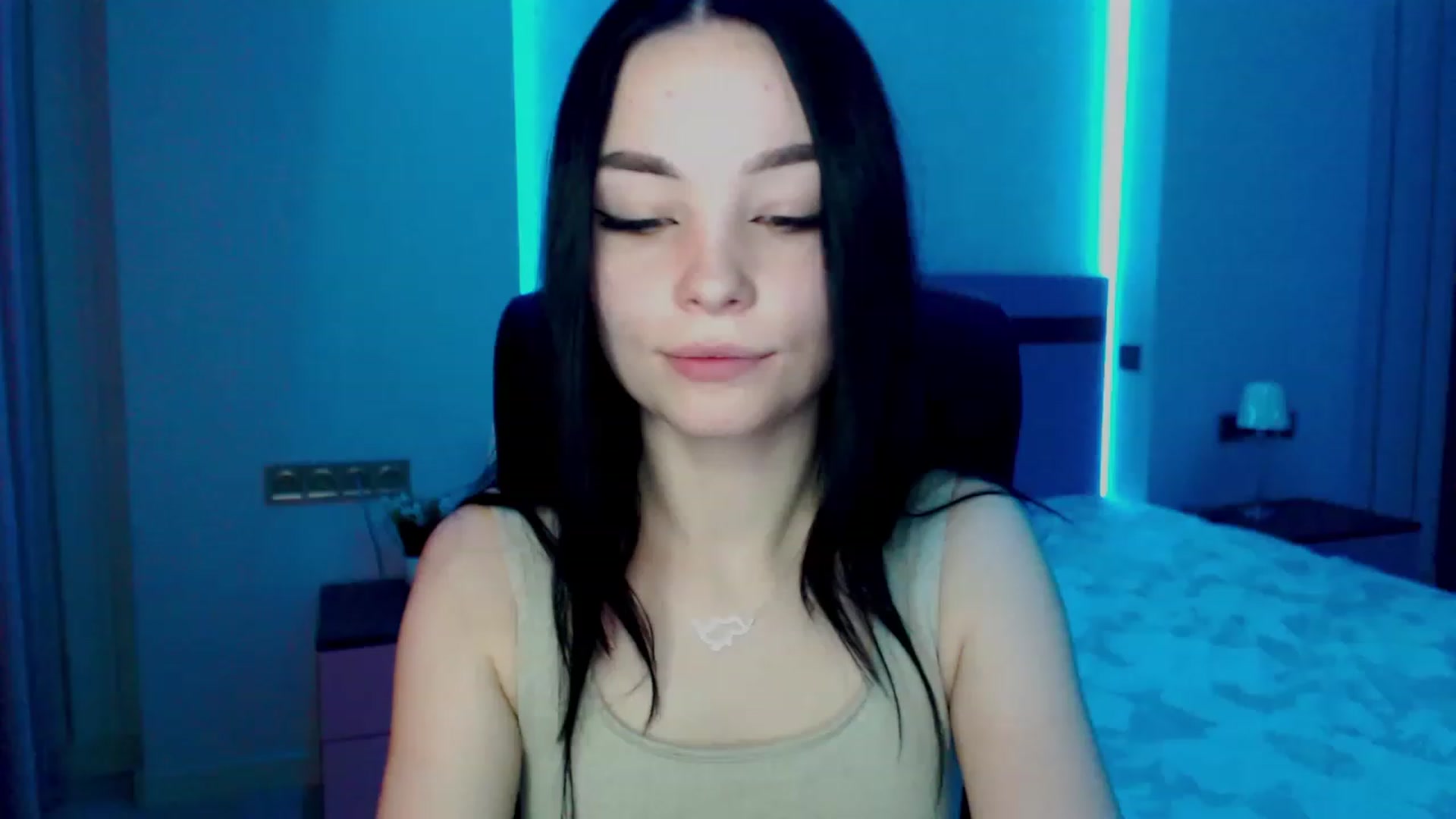 Gallery image thumbnail from SonyaOlsen's myfreecams stream on, 02/15/2023, 10:33 image 10 of 20