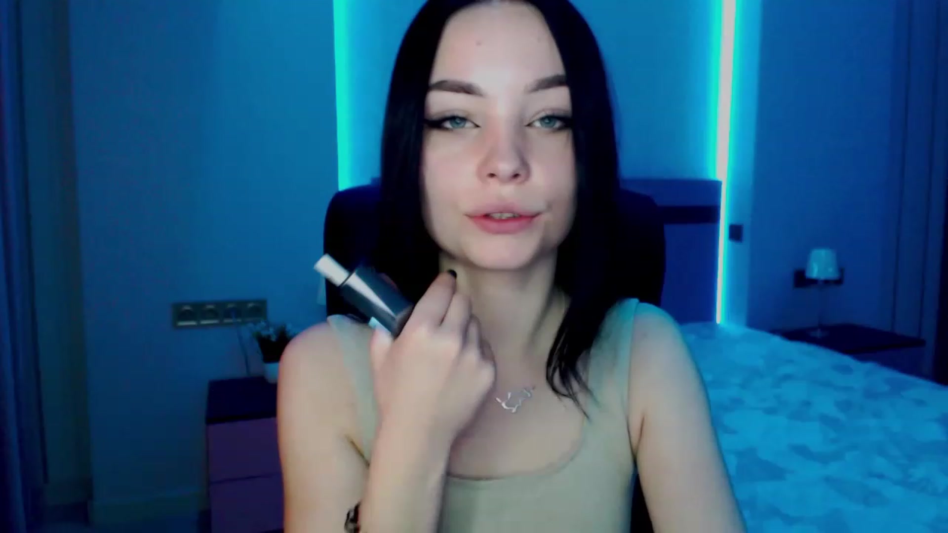Gallery image thumbnail from SonyaOlsen's myfreecams stream on, 02/15/2023, 10:33 image 3 of 20