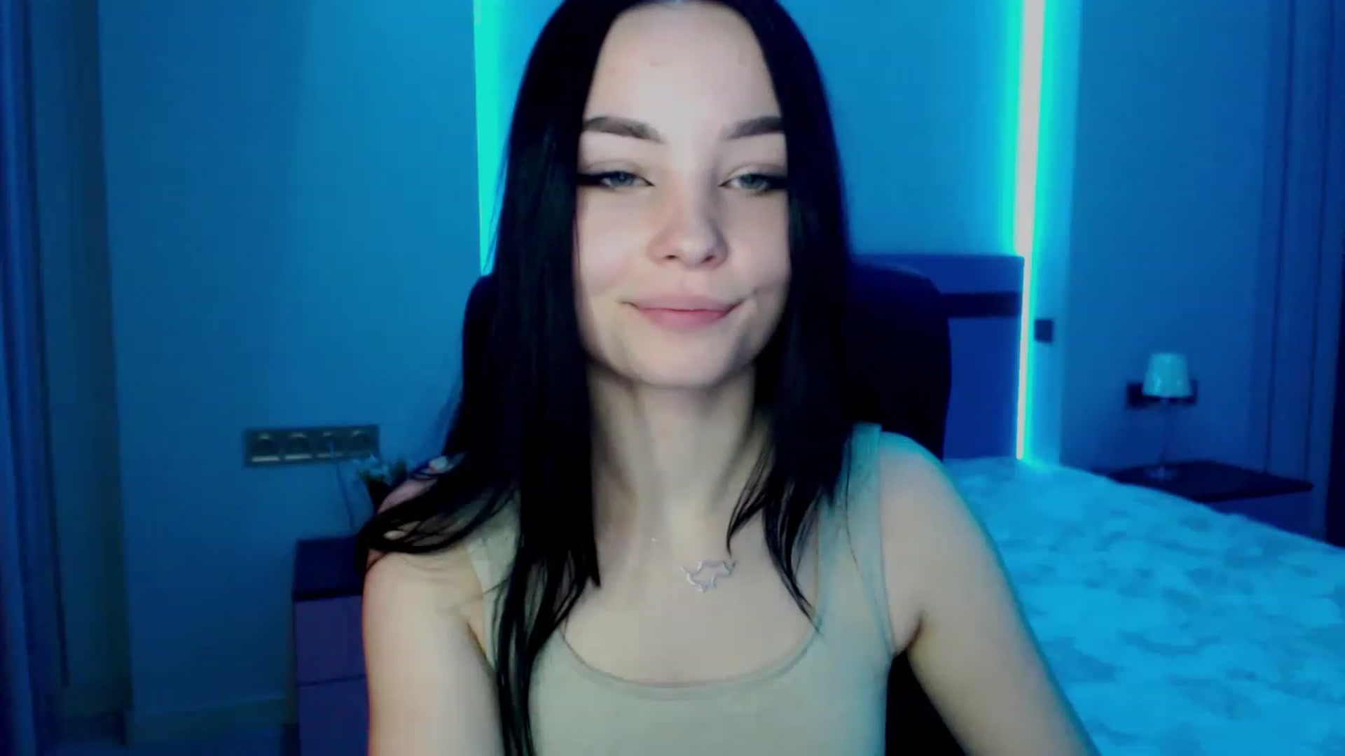 Gallery image thumbnail from SonyaOlsen's myfreecams stream on, 02/15/2023, 11:21 image 15 of 20