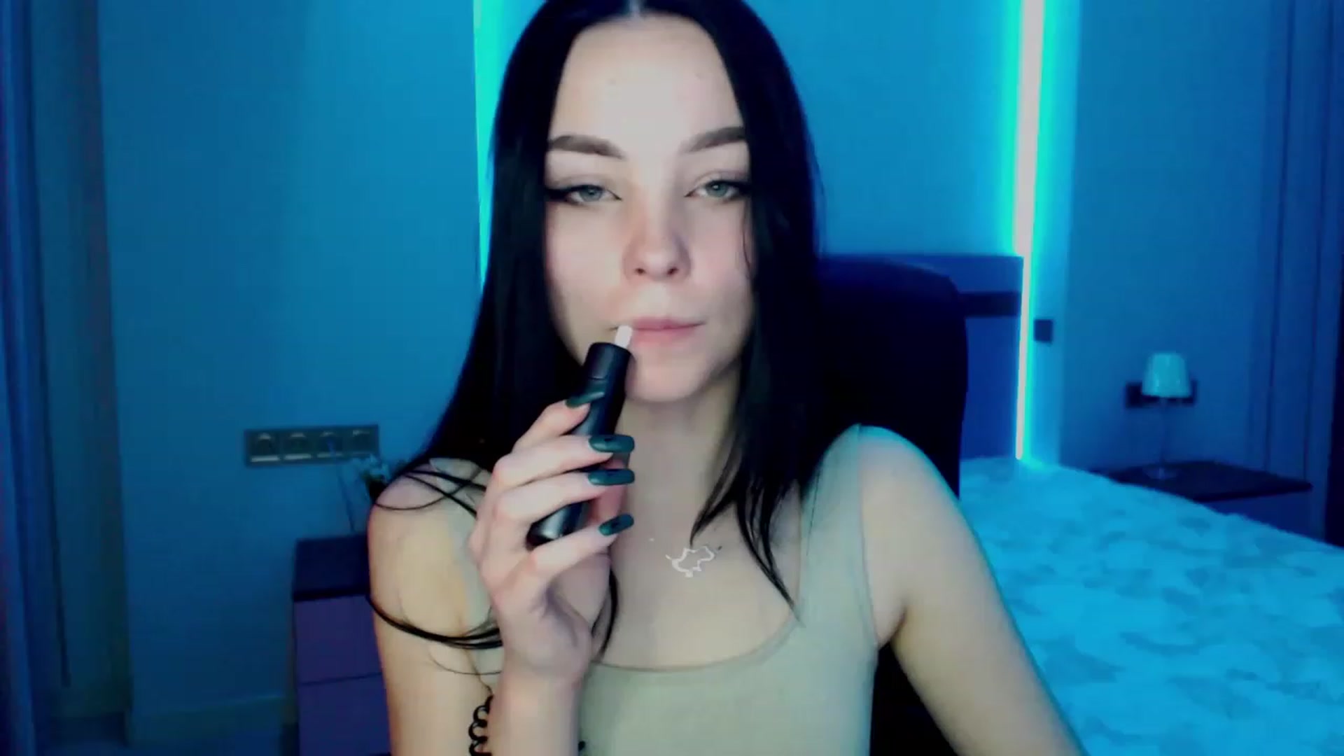 Gallery image thumbnail from SonyaOlsen's myfreecams stream on, 02/15/2023, 11:21 image 9 of 20