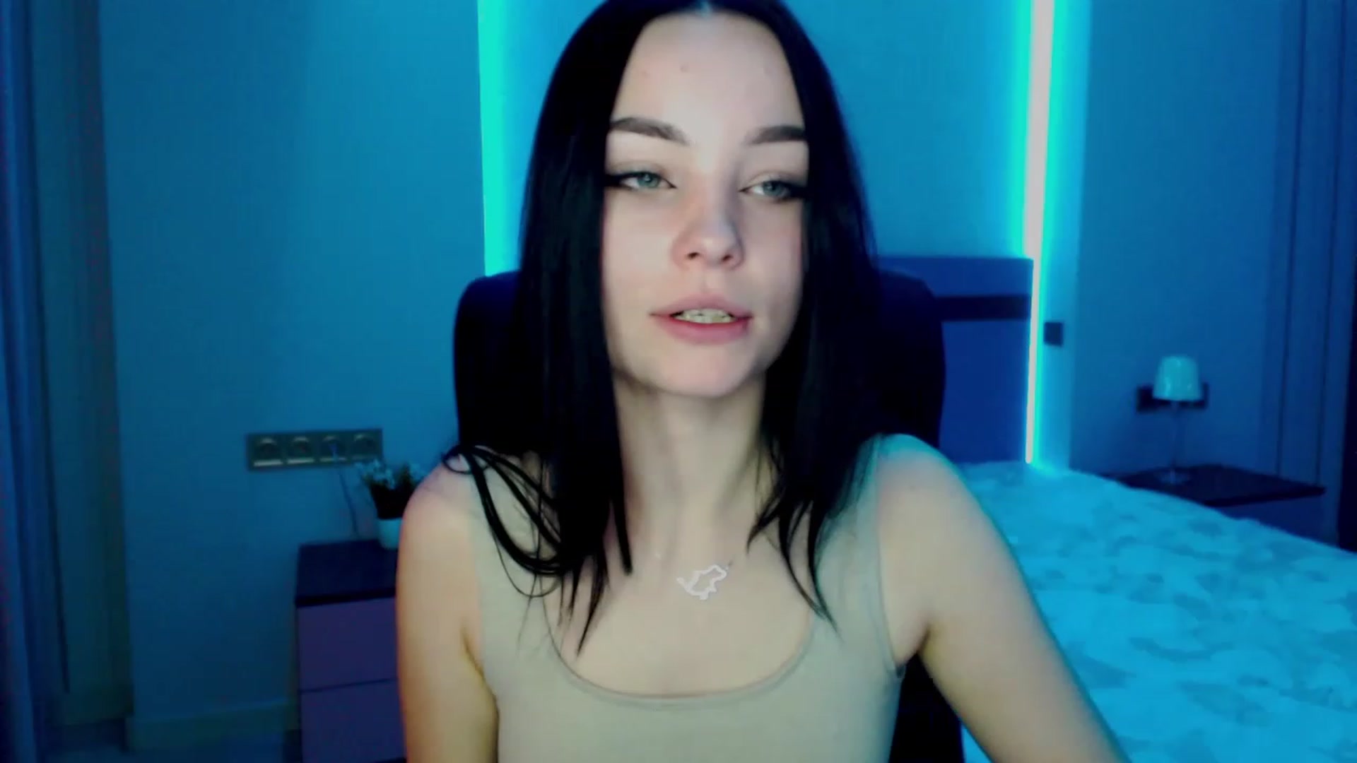 Gallery image thumbnail from SonyaOlsen's myfreecams stream on, 02/15/2023, 11:21 image 4 of 20