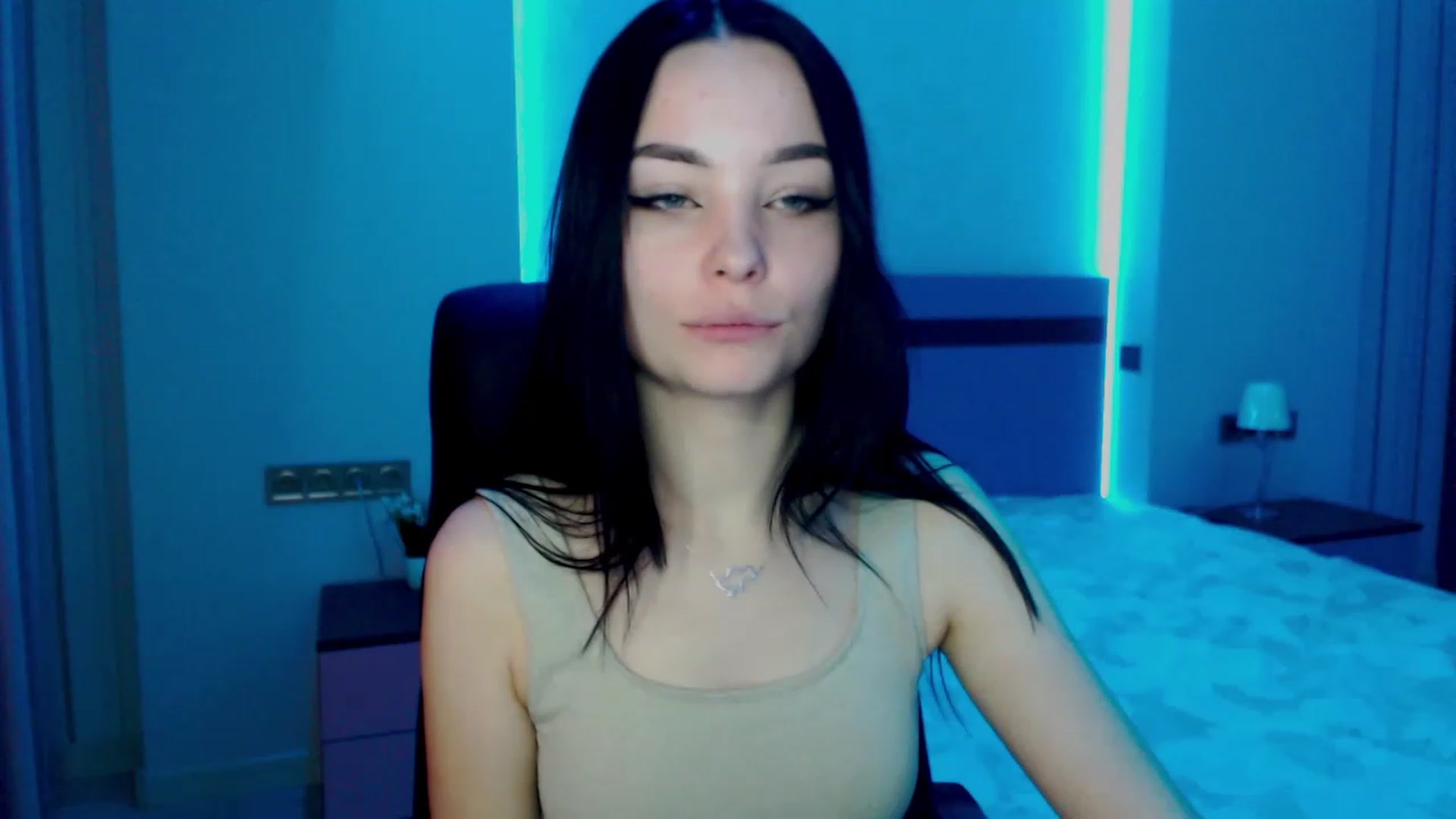 Gallery image thumbnail from SonyaOlsen's myfreecams stream on, 02/15/2023, 11:52 image 4 of 20