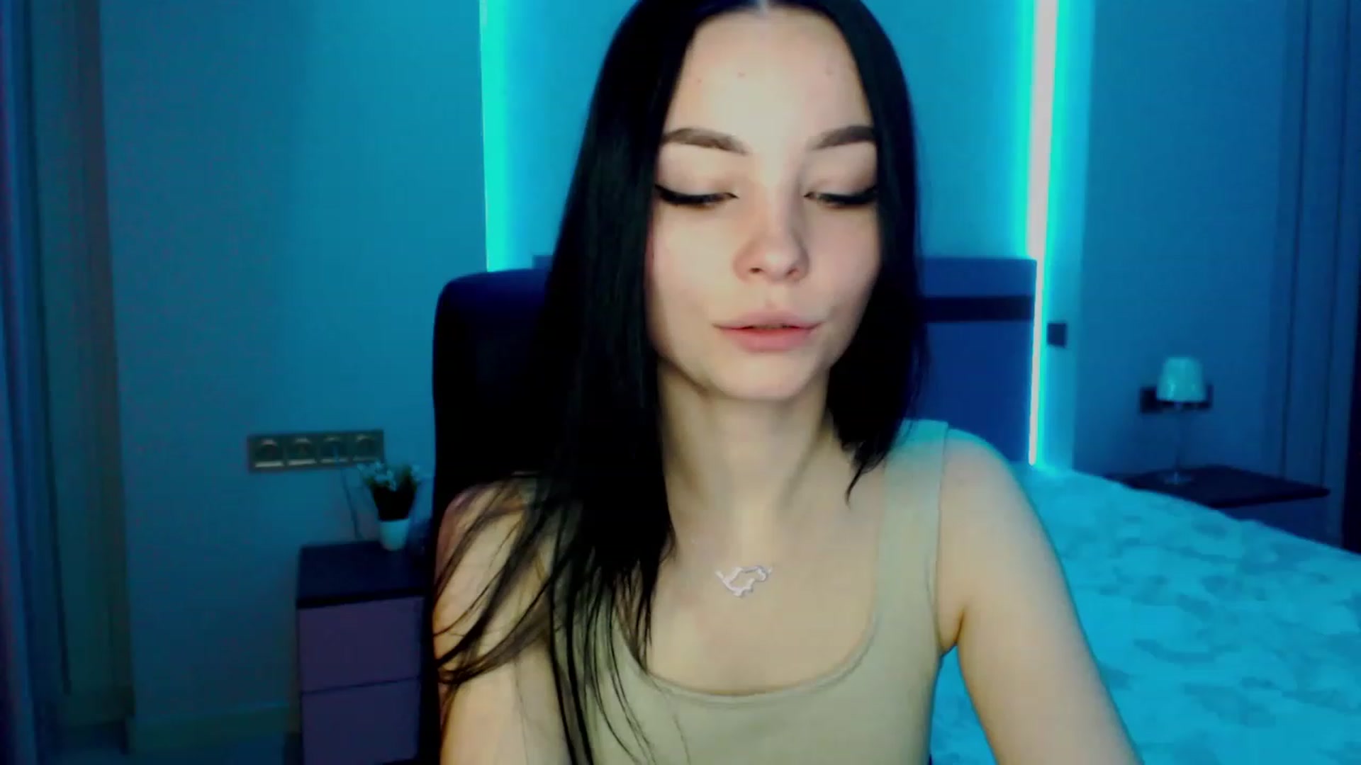Gallery image thumbnail from SonyaOlsen's myfreecams stream on, 02/15/2023, 11:52 image 17 of 20