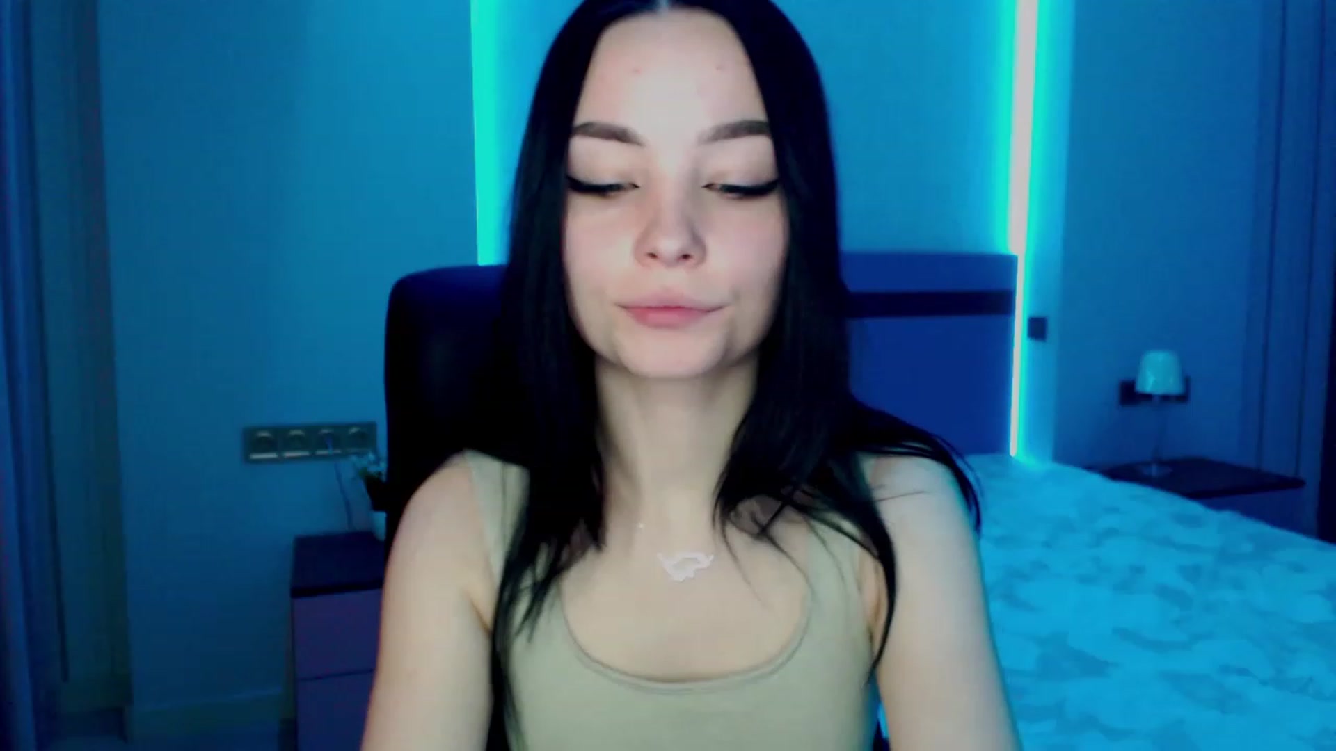 Gallery image thumbnail from SonyaOlsen's myfreecams stream on, 02/15/2023, 11:52 image 9 of 20