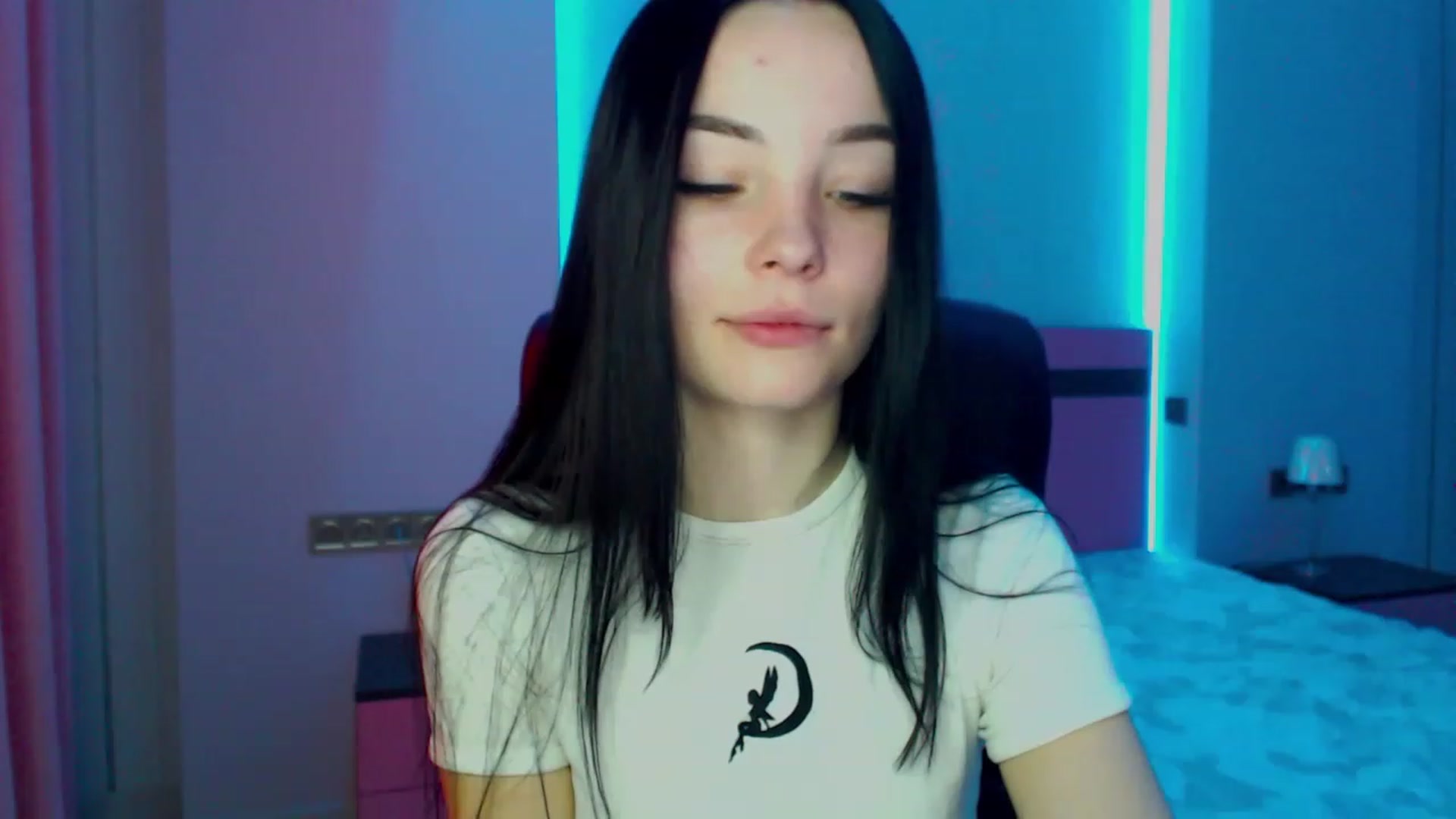 Gallery image thumbnail from SonyaOlsen's myfreecams stream on, 02/16/2023, 09:16 image 3 of 20
