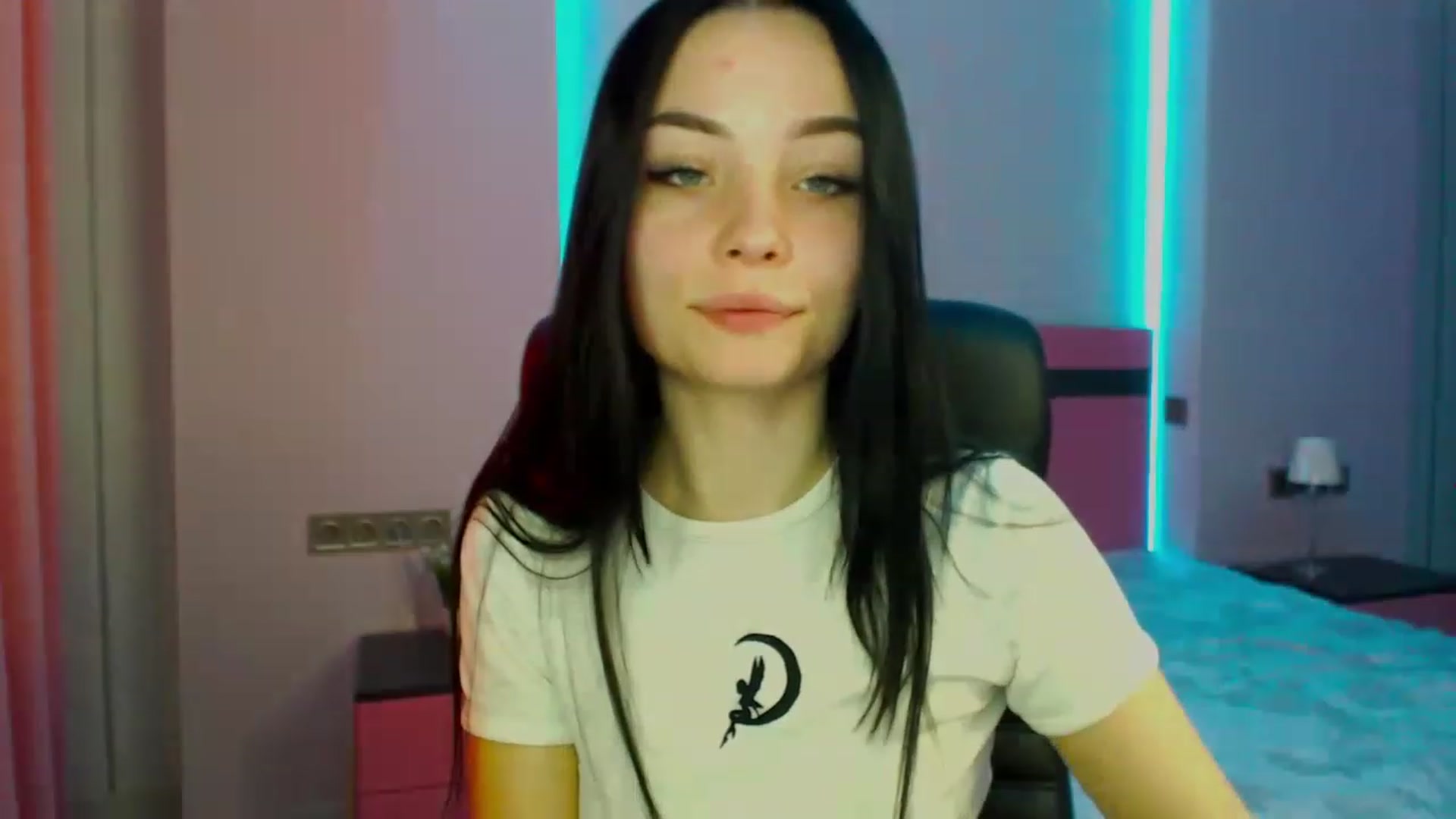 Gallery image thumbnail from SonyaOlsen's myfreecams stream on, 02/16/2023, 09:16 image 12 of 20