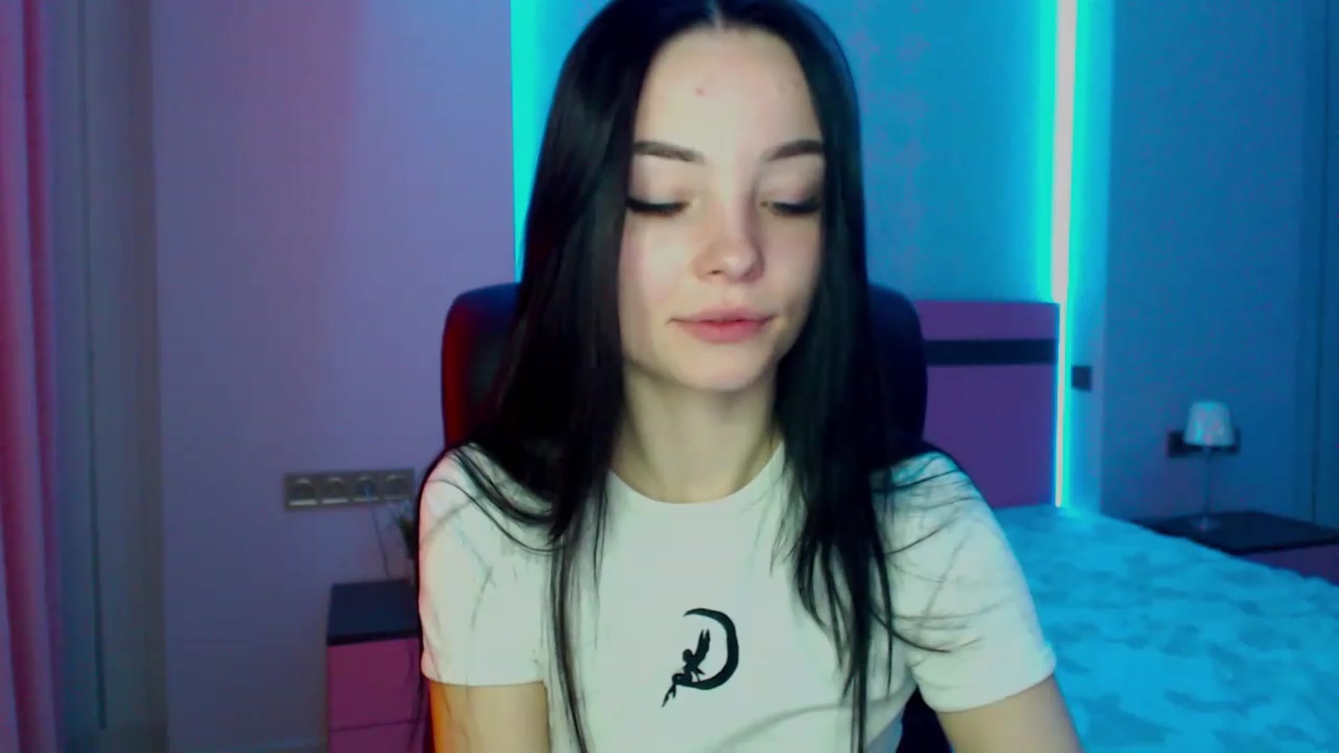 Gallery image thumbnail from SonyaOlsen's myfreecams stream on, 02/16/2023, 09:16 image 11 of 20