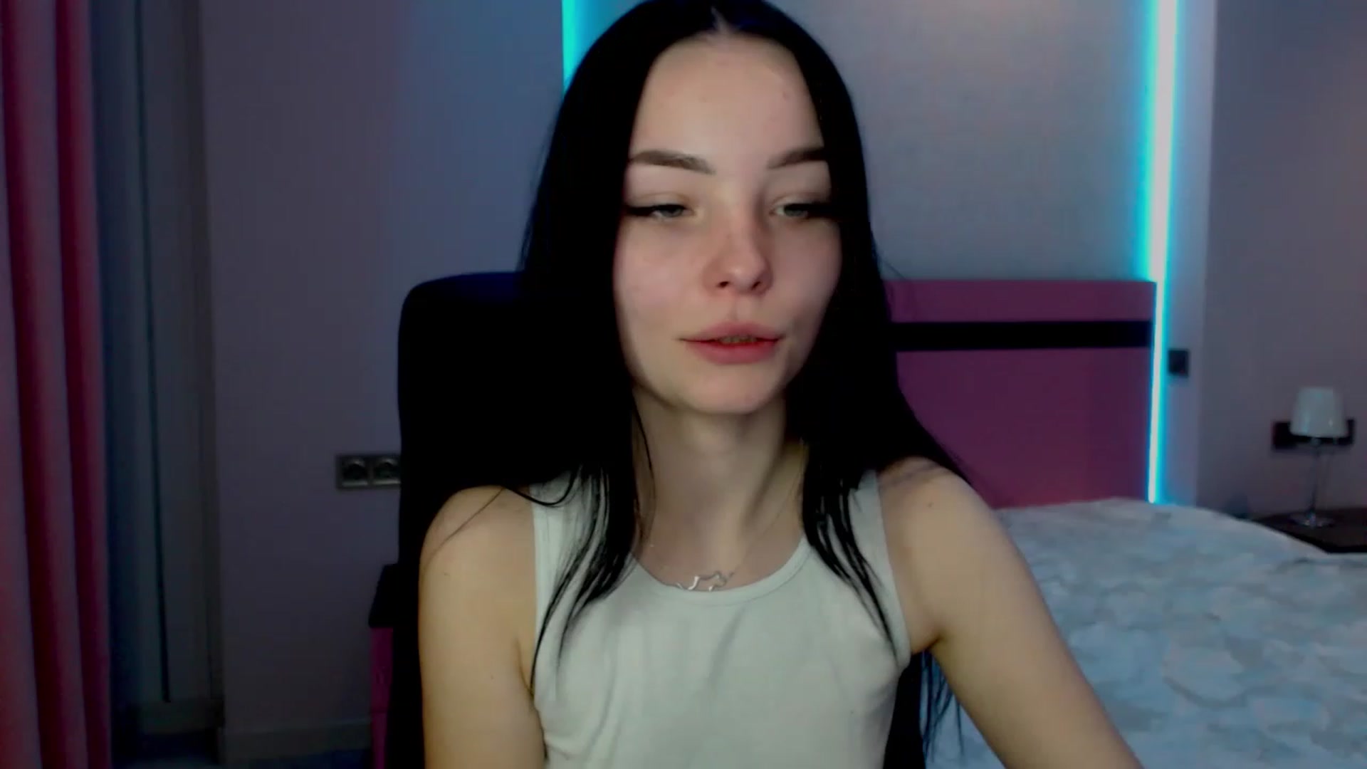 Gallery image thumbnail from SonyaOlsen's myfreecams stream on, 02/20/2023, 11:40 image 20 of 20