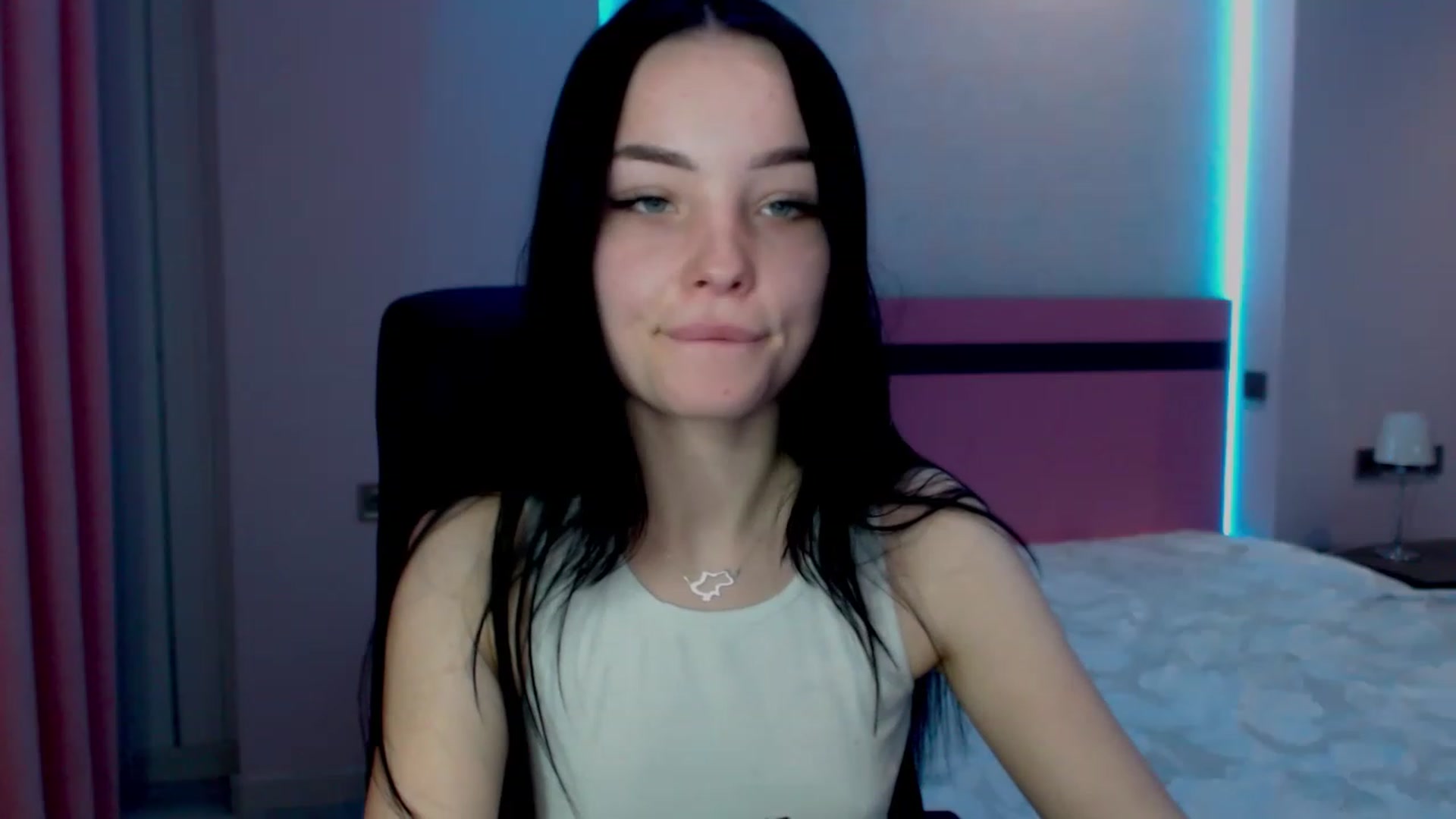 Gallery image thumbnail from SonyaOlsen's myfreecams stream on, 02/20/2023, 11:40 image 14 of 20