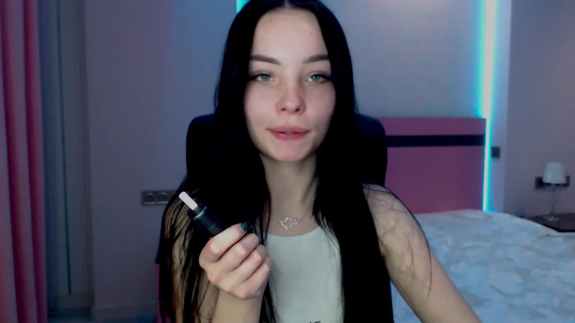 Gallery image thumbnail from SonyaOlsen's myfreecams stream on, 02/20/2023, 11:40 image 12 of 20