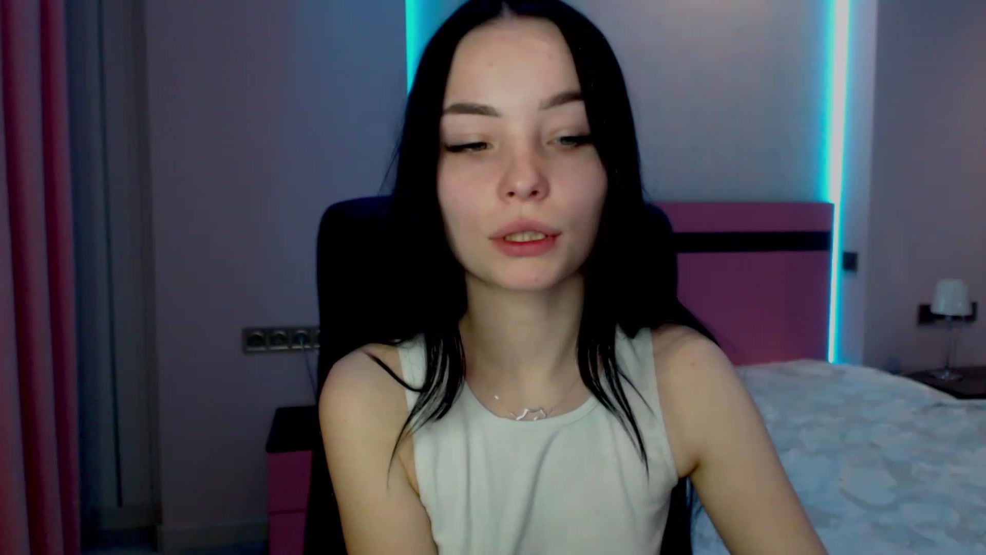 Gallery image thumbnail from SonyaOlsen's myfreecams stream on, 02/20/2023, 11:40 image 19 of 20
