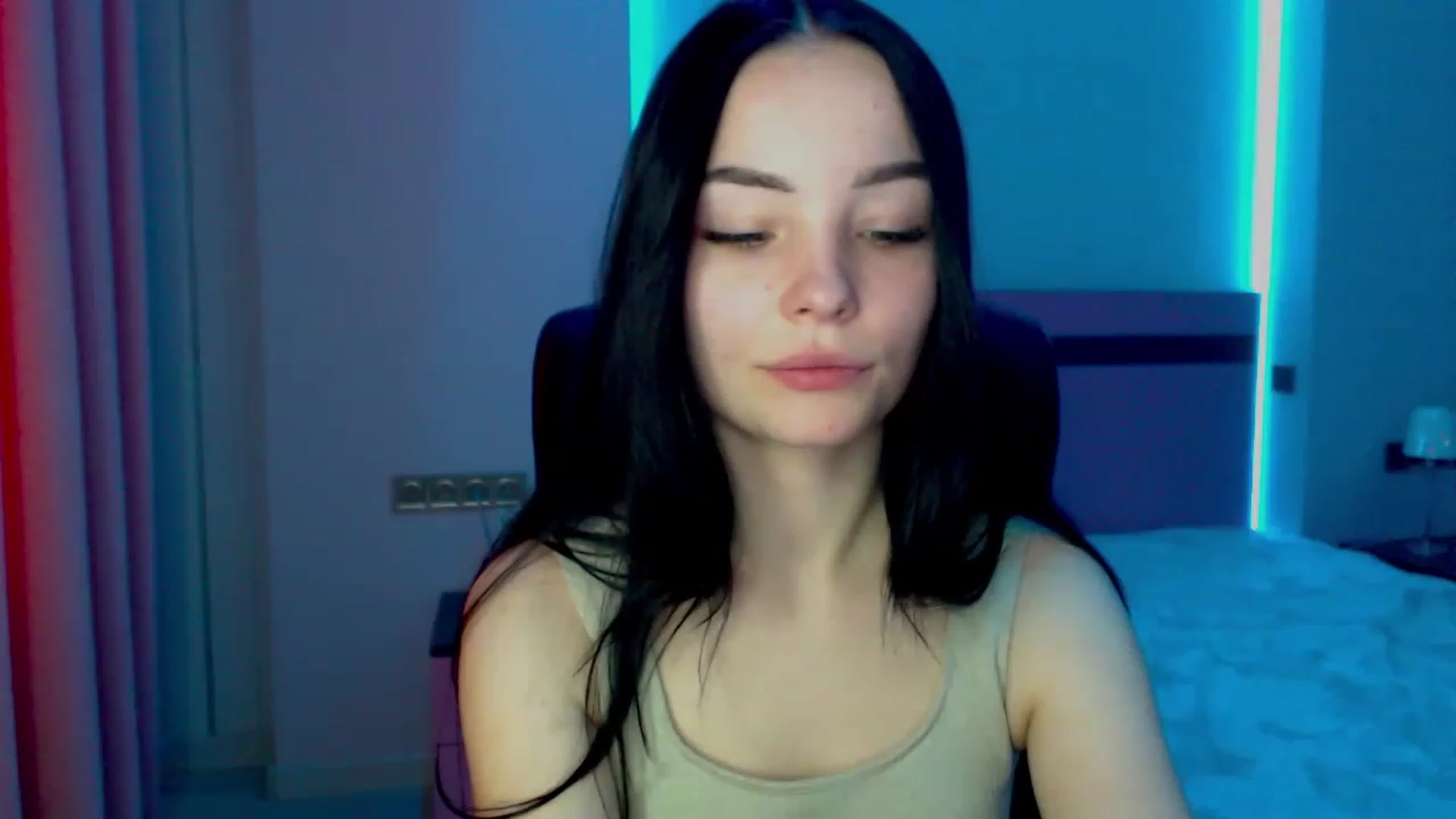 Gallery image thumbnail from SonyaOlsen's myfreecams stream on, 02/22/2023, 10:36 image 7 of 20