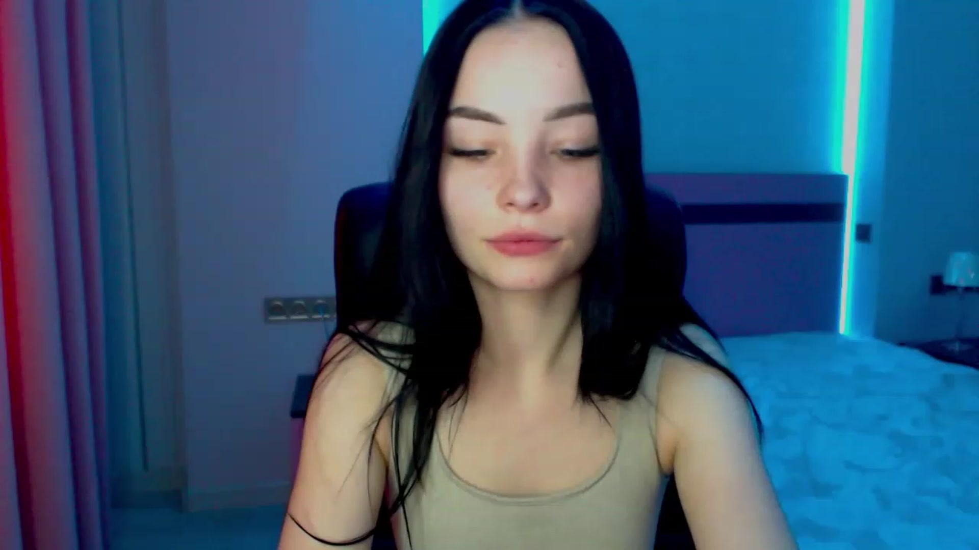 Gallery image thumbnail from SonyaOlsen's myfreecams stream on, 02/22/2023, 10:36 image 10 of 20