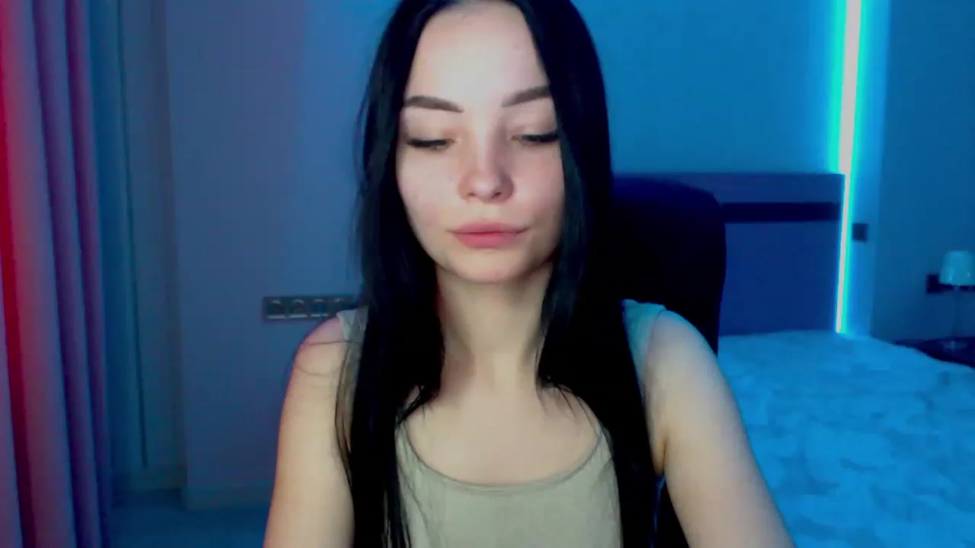Gallery image thumbnail from SonyaOlsen's myfreecams stream on, 02/22/2023, 10:36 image 16 of 20