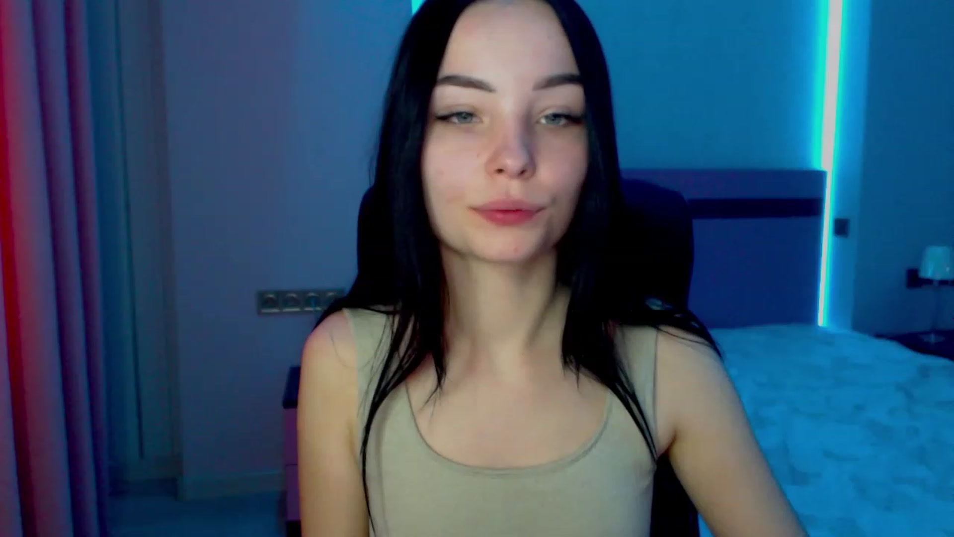 Gallery image thumbnail from SonyaOlsen's myfreecams stream on, 02/22/2023, 10:36 image 20 of 20