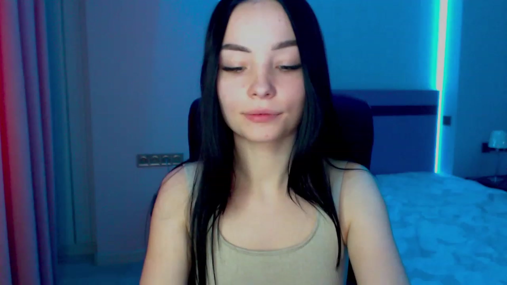 Gallery image thumbnail from SonyaOlsen's myfreecams stream on, 02/22/2023, 11:56 image 13 of 20