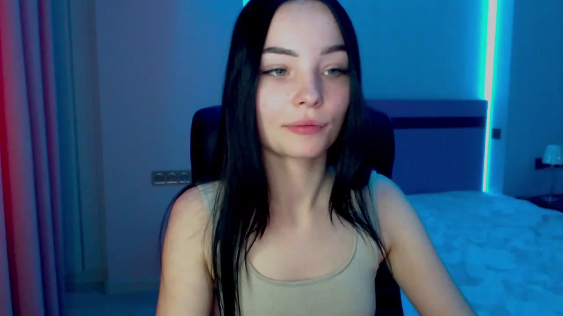 Gallery image thumbnail from SonyaOlsen's myfreecams stream on, 02/22/2023, 11:56 image 11 of 20