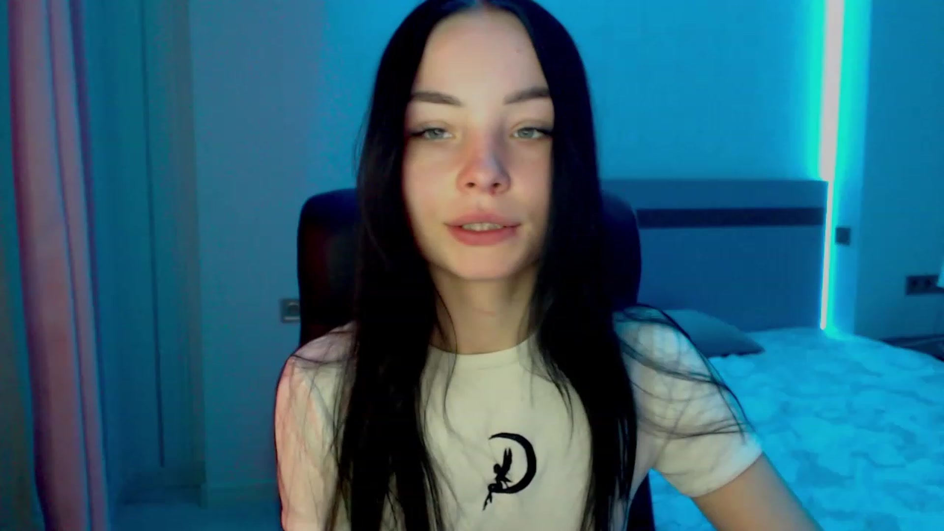 Gallery image thumbnail from SonyaOlsen's myfreecams stream on, 02/27/2023, 11:11 image 1 of 20