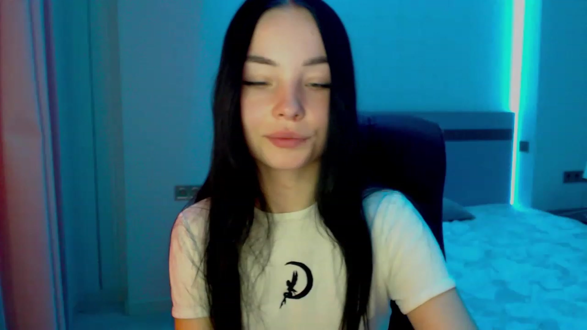 Gallery image thumbnail from SonyaOlsen's myfreecams stream on, 02/27/2023, 11:11 image 7 of 20