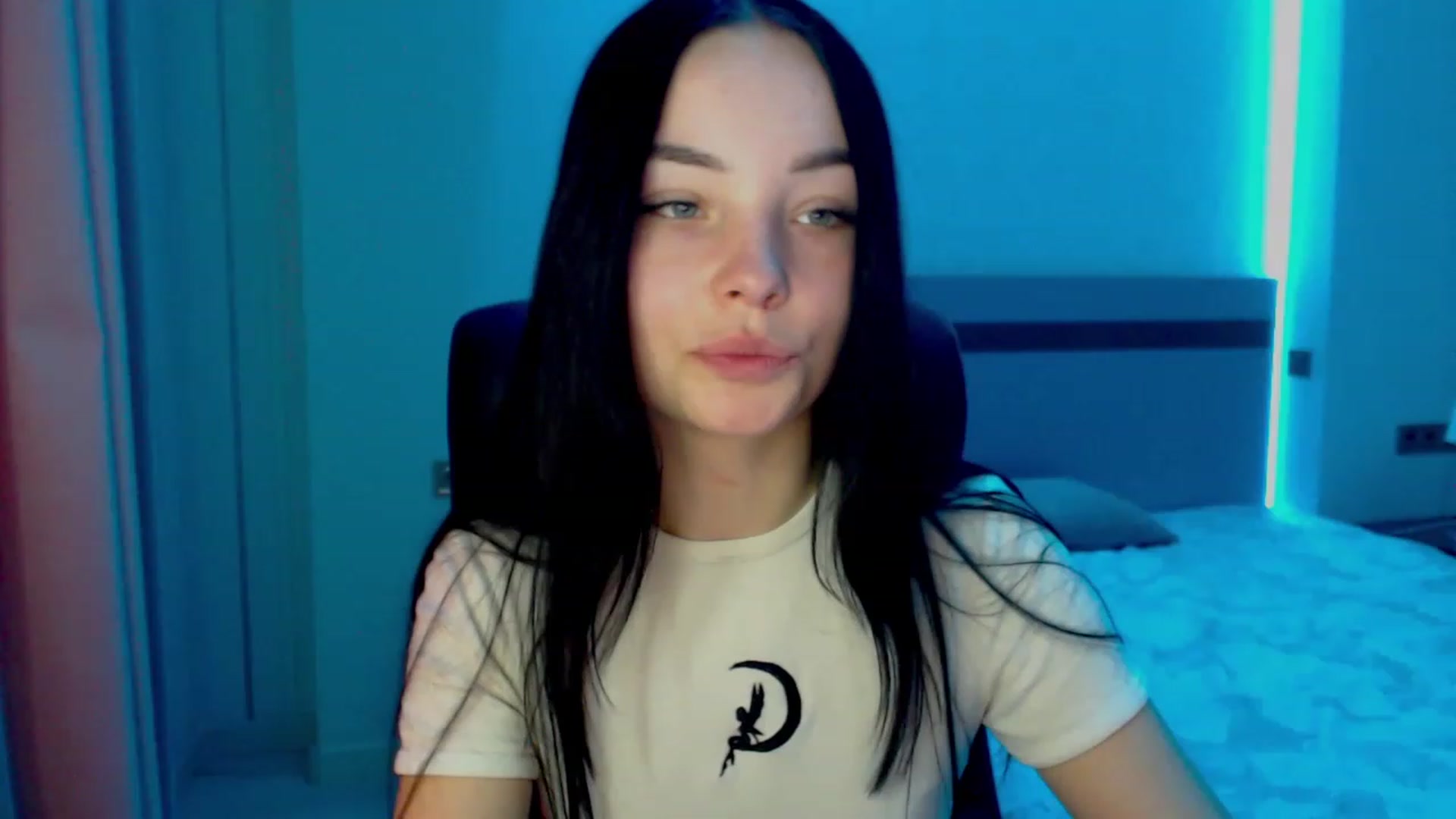 Gallery image thumbnail from SonyaOlsen's myfreecams stream on, 02/27/2023, 11:11 image 19 of 20