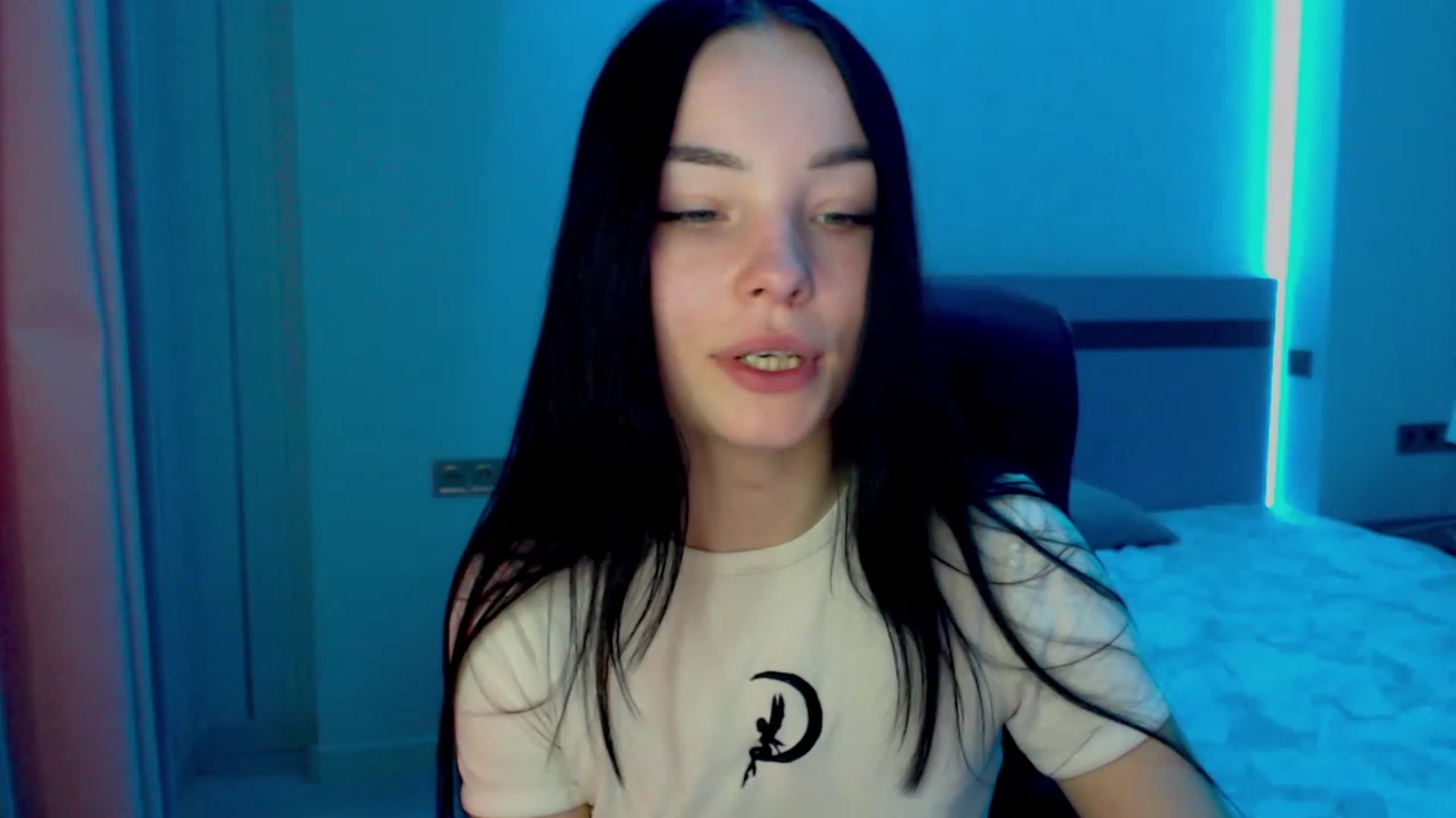 Gallery image thumbnail from SonyaOlsen's myfreecams stream on, 02/27/2023, 11:11 image 15 of 20