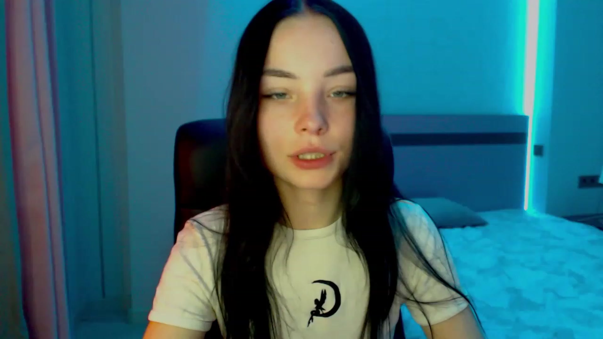 Gallery image thumbnail from SonyaOlsen's myfreecams stream on, 02/27/2023, 11:11 image 2 of 20