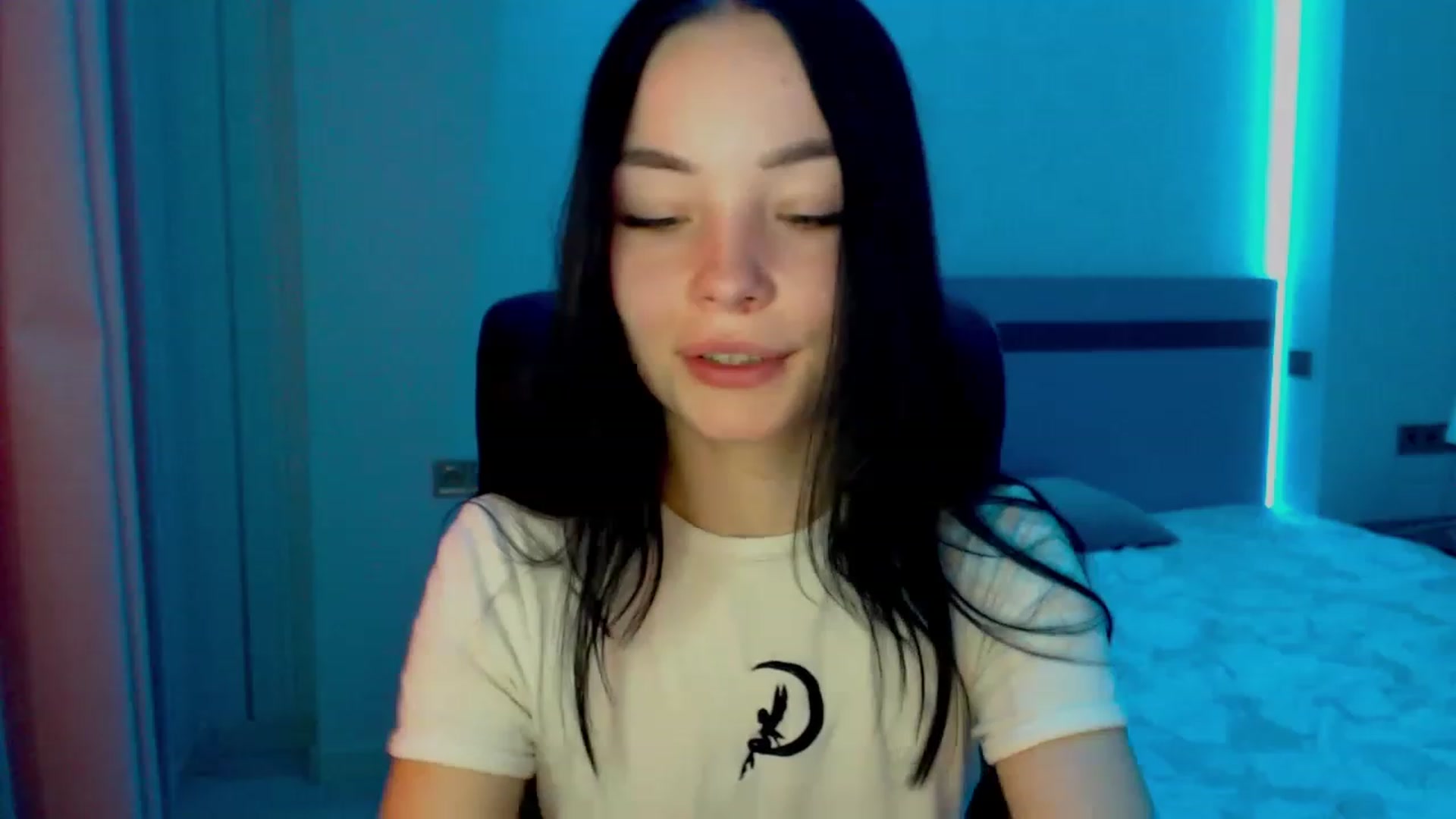 Gallery image thumbnail from SonyaOlsen's myfreecams stream on, 02/27/2023, 11:11 image 10 of 20