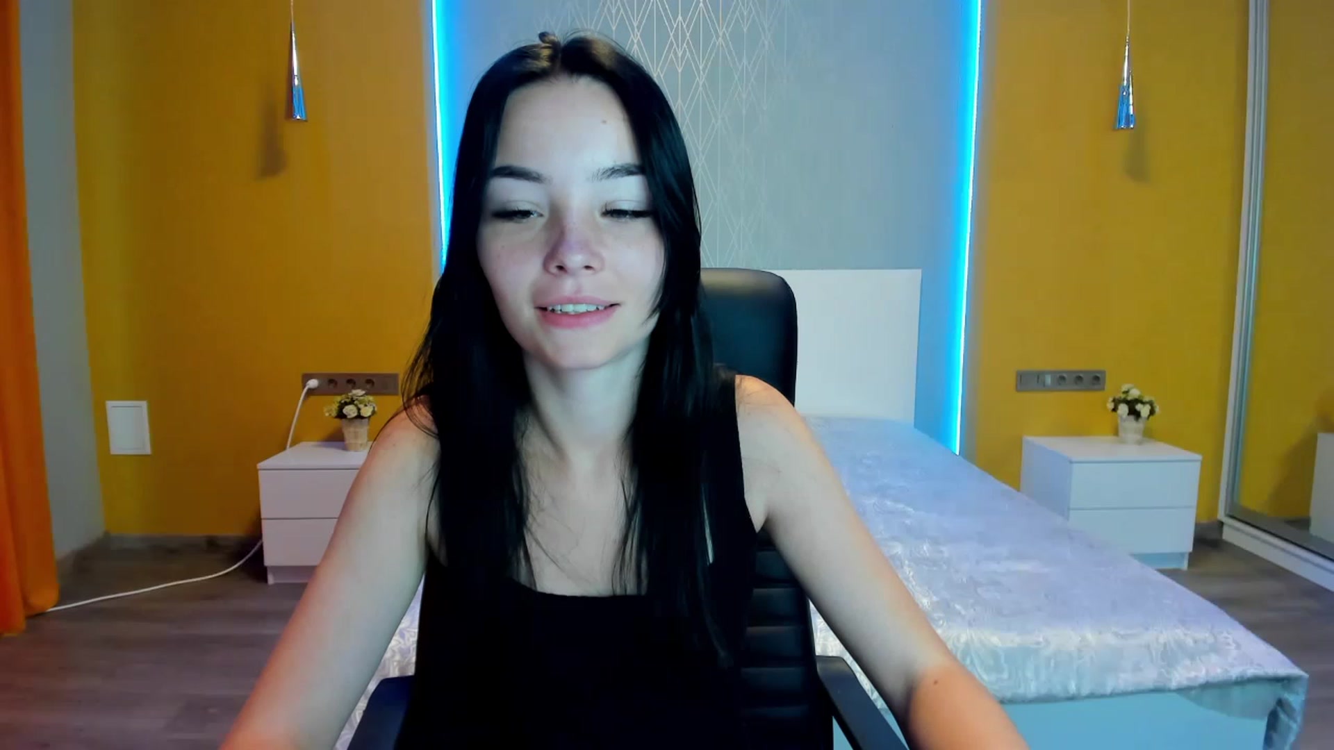 Gallery image thumbnail from SonyaOlsen's myfreecams stream on, 07/23/2023, 10:08 image 6 of 20