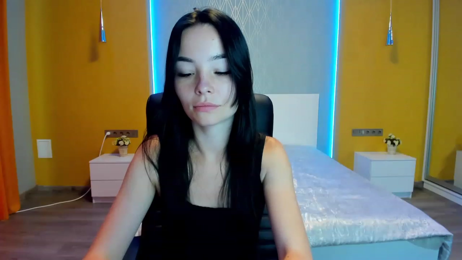 Gallery image thumbnail from SonyaOlsen's myfreecams stream on, 07/23/2023, 10:08 image 14 of 20
