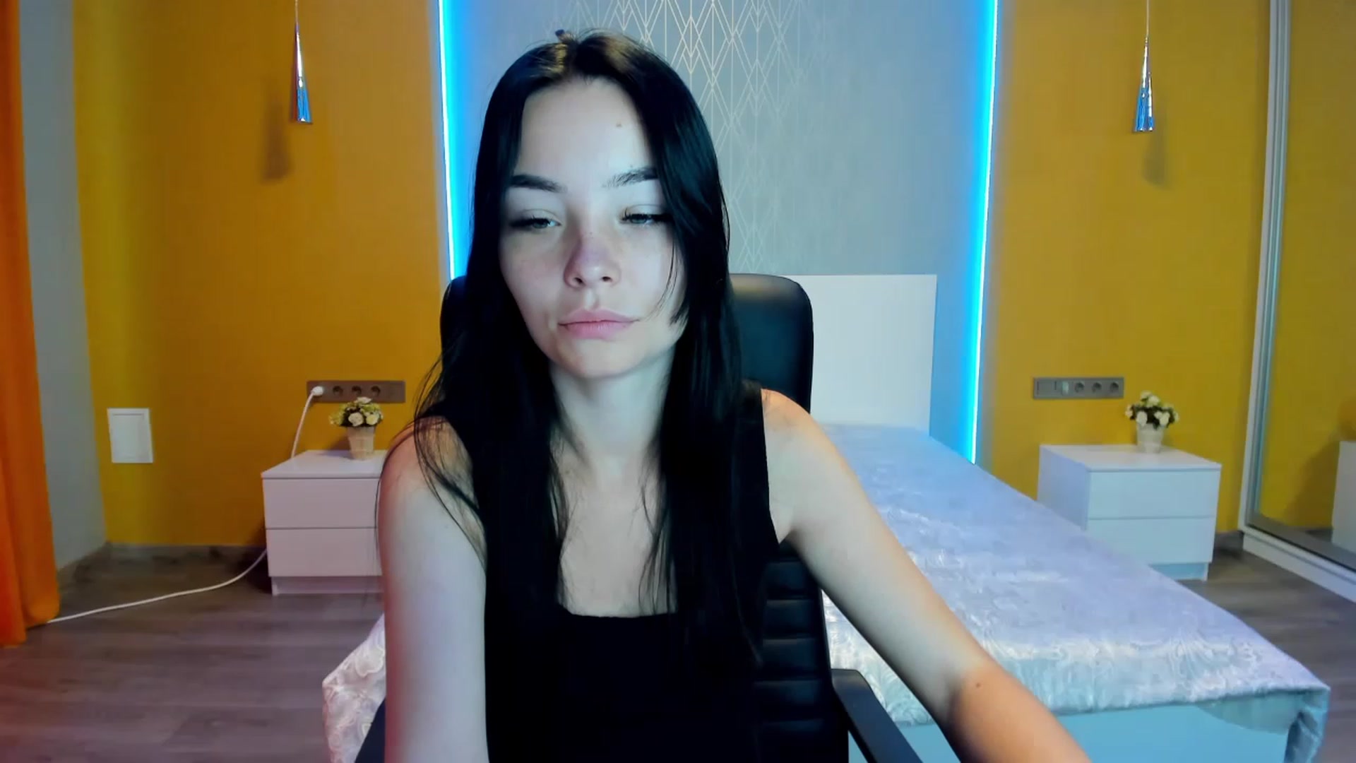 Gallery image thumbnail from SonyaOlsen's myfreecams stream on, 07/23/2023, 10:08 image 11 of 20