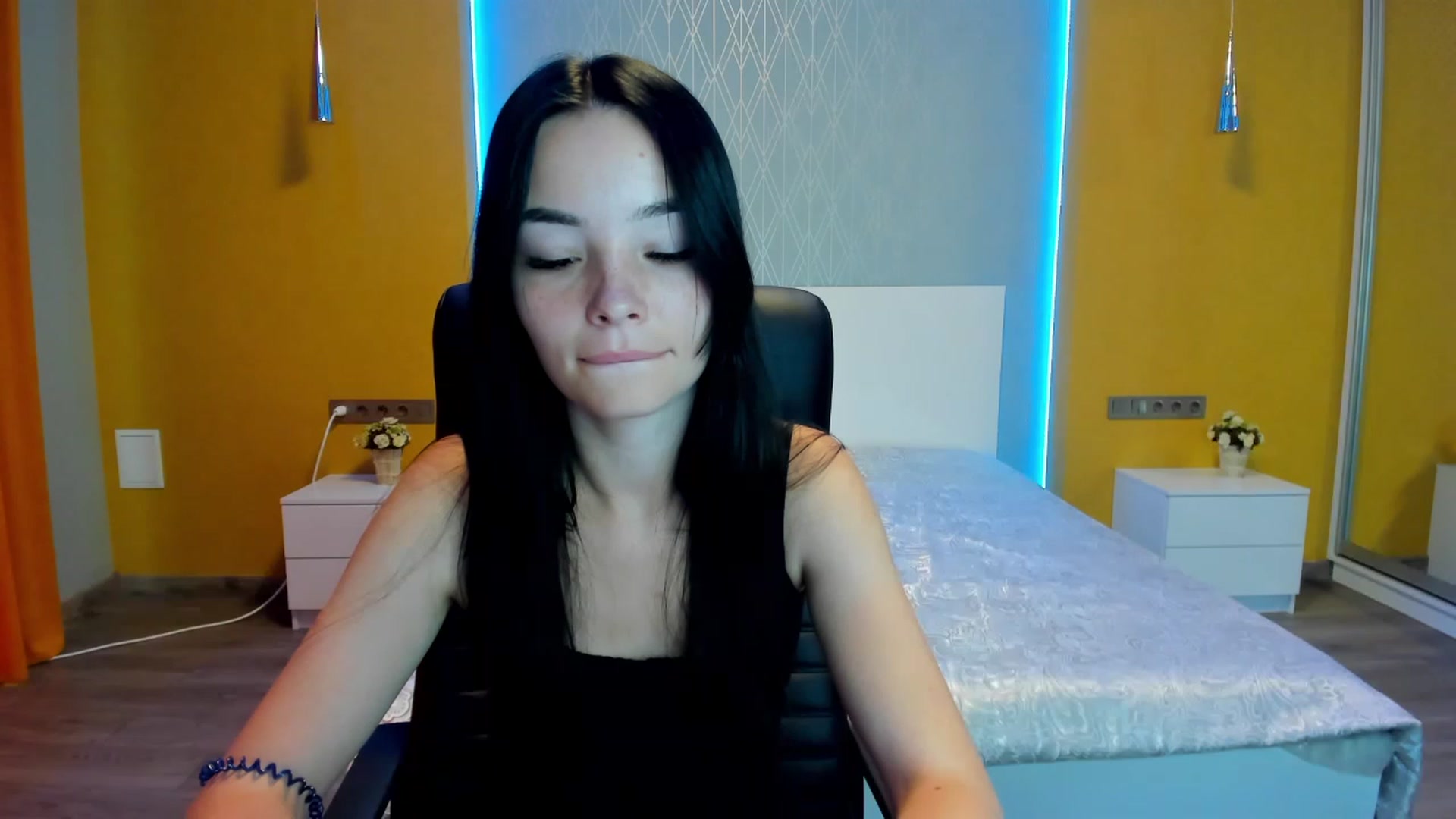Gallery image thumbnail from SonyaOlsen's myfreecams stream on, 07/23/2023, 10:58 image 6 of 20