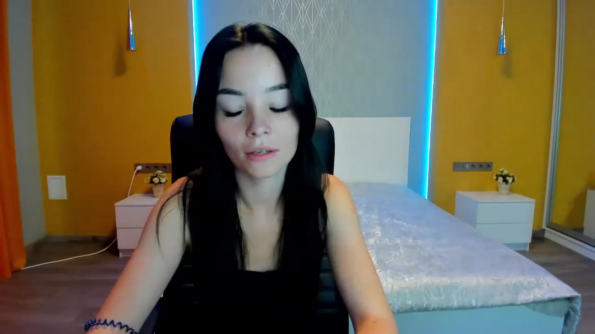Gallery image thumbnail from SonyaOlsen's myfreecams stream on, 07/23/2023, 10:58 image 14 of 20
