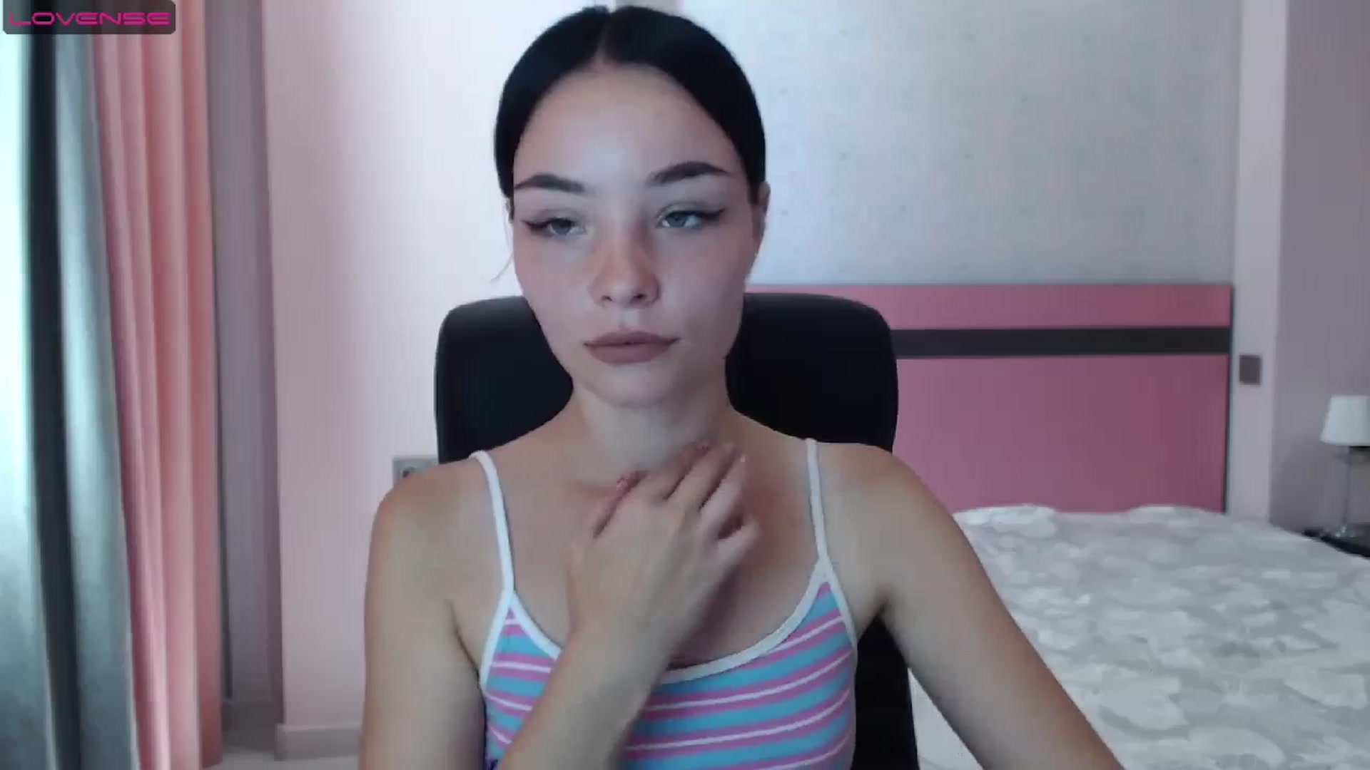 Gallery image thumbnail from SonyaOlsen's myfreecams stream on, 07/24/2023, 07:45 image 4 of 20