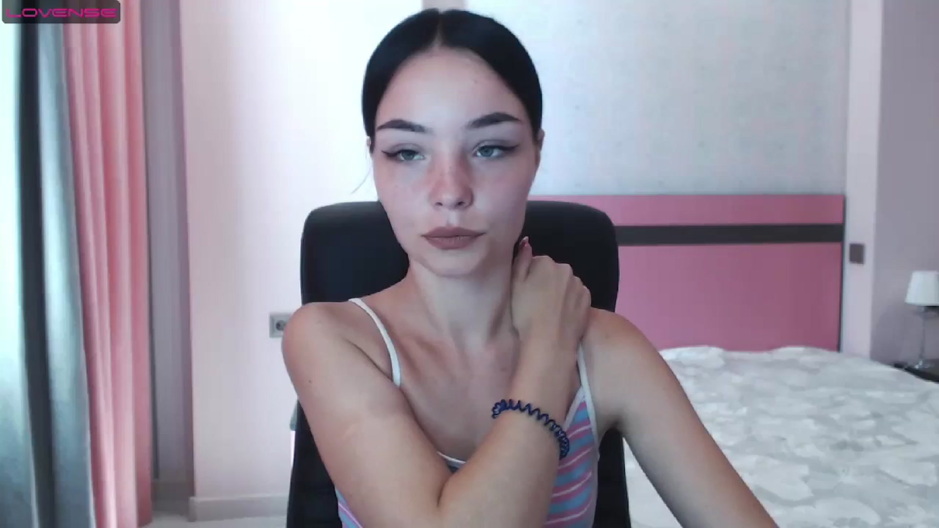 Gallery image thumbnail from SonyaOlsen's myfreecams stream on, 07/24/2023, 07:45 image 15 of 20