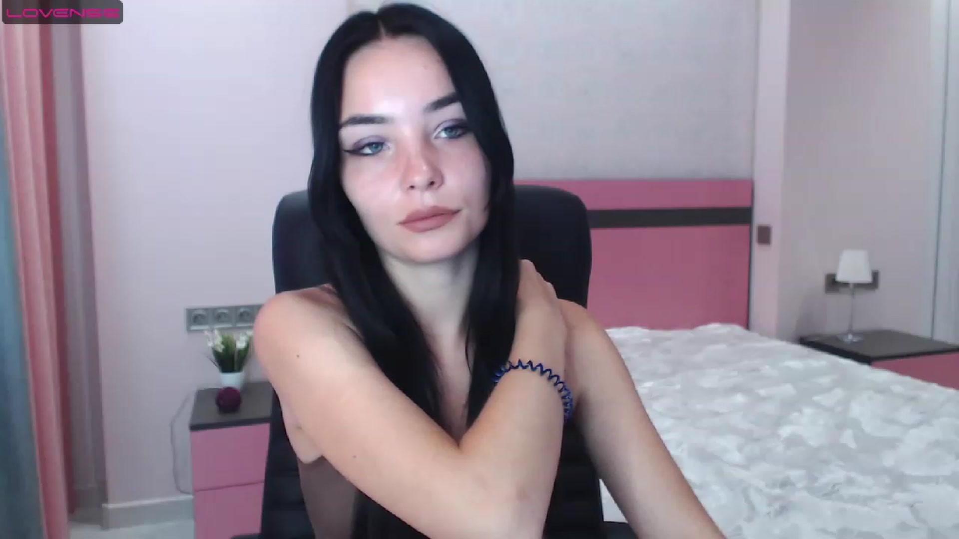 Gallery image thumbnail from SonyaOlsen's myfreecams stream on, 07/25/2023, 09:26 image 11 of 20