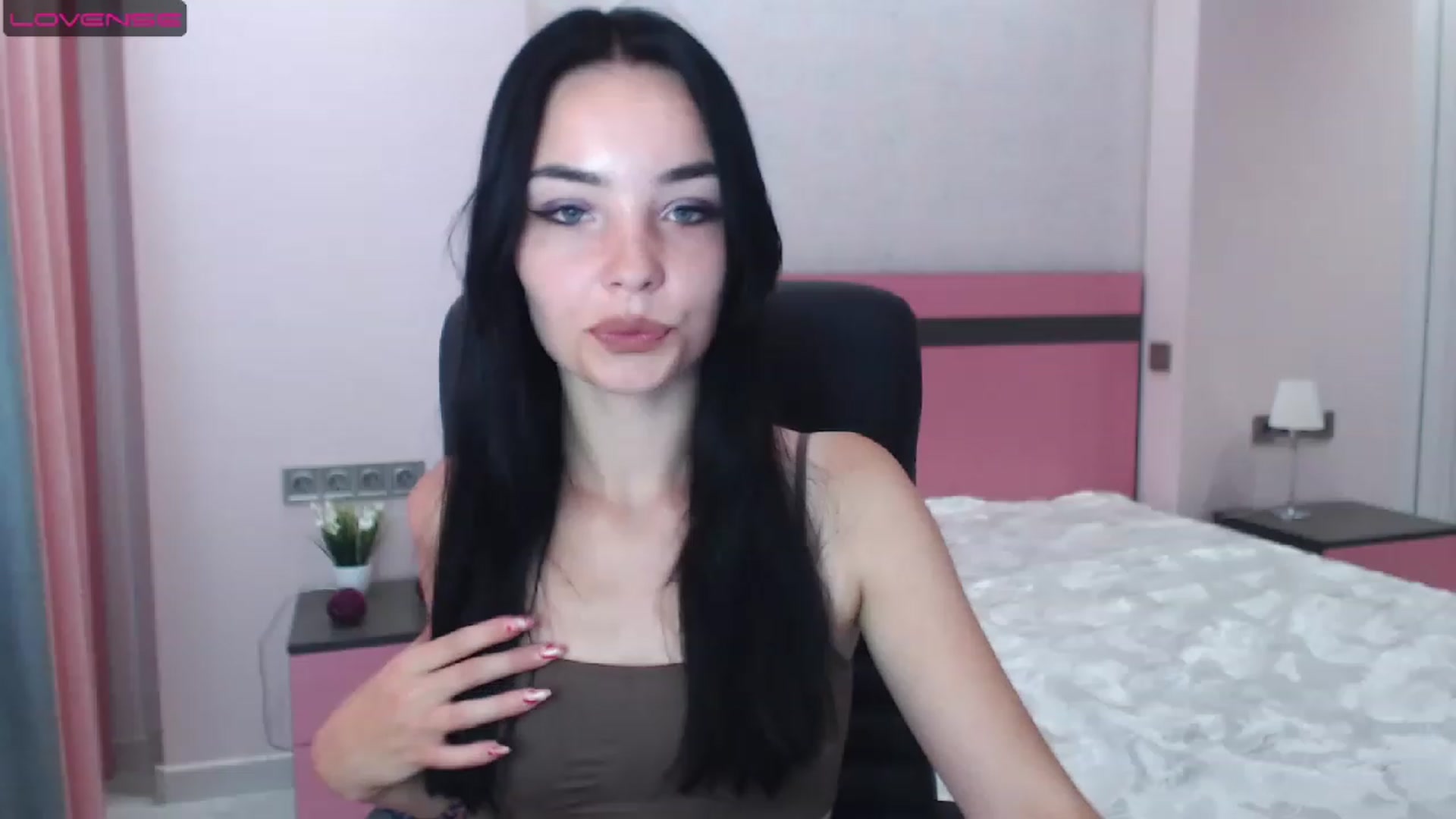 Gallery image thumbnail from SonyaOlsen's myfreecams stream on, 07/25/2023, 09:26 image 7 of 20