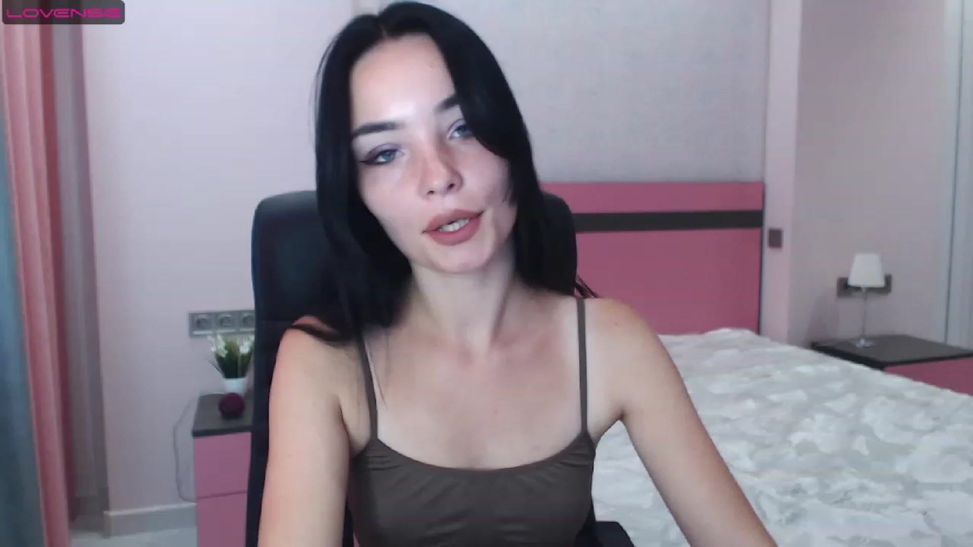 Gallery image thumbnail from SonyaOlsen's myfreecams stream on, 07/25/2023, 09:26 image 3 of 20