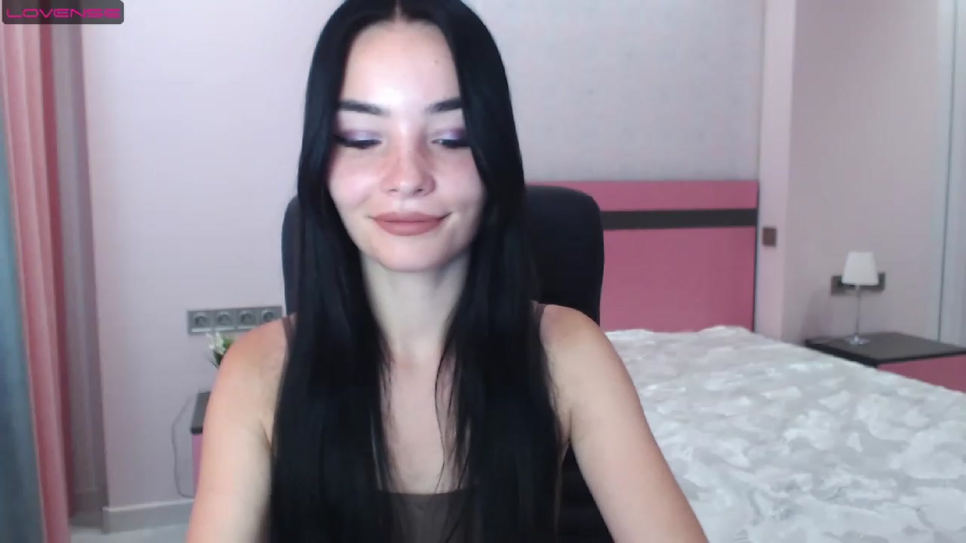 Gallery image thumbnail from SonyaOlsen's myfreecams stream on, 07/25/2023, 09:26 image 19 of 20