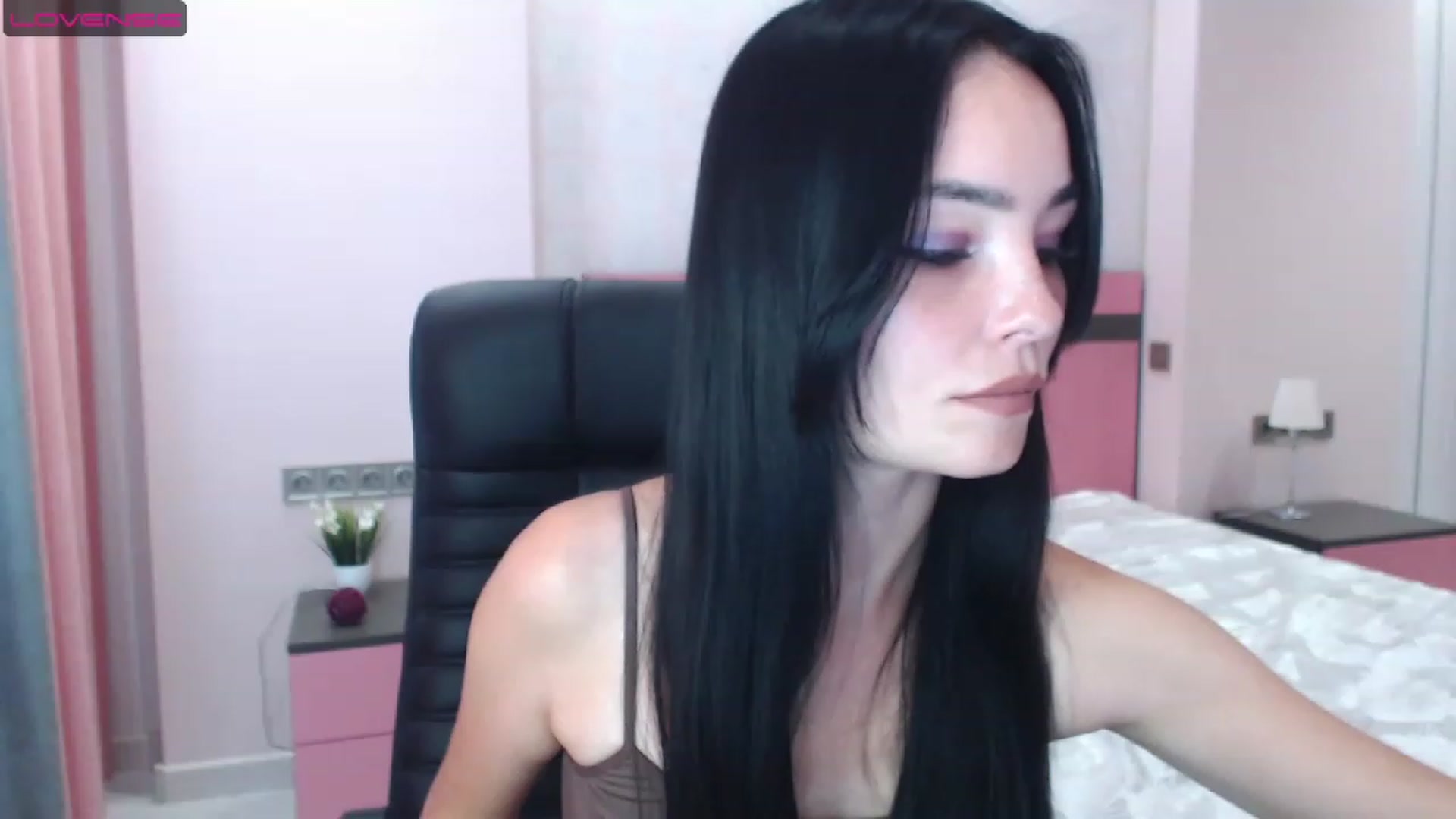 Gallery image thumbnail from SonyaOlsen's myfreecams stream on, 07/25/2023, 10:07 image 6 of 20