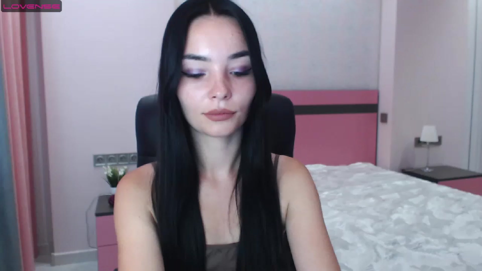 Gallery image thumbnail from SonyaOlsen's myfreecams stream on, 07/25/2023, 10:07 image 8 of 20