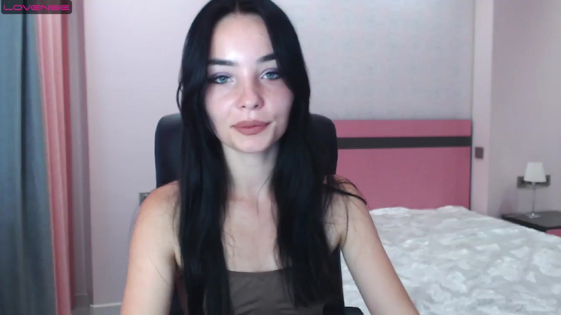 Gallery image thumbnail from SonyaOlsen's myfreecams stream on, 07/25/2023, 11:03 image 18 of 20