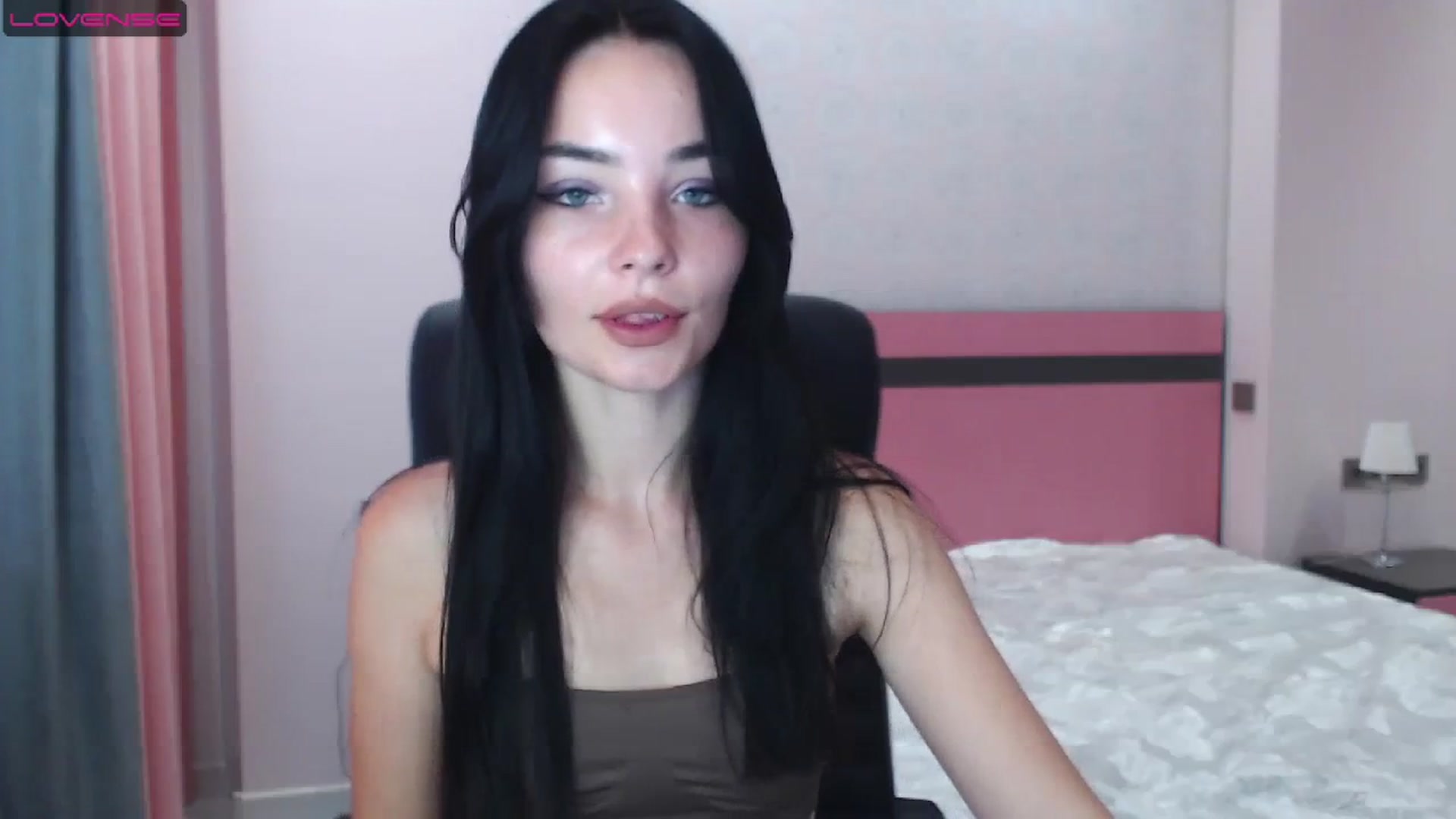 Gallery image thumbnail from SonyaOlsen's myfreecams stream on, 07/25/2023, 11:03 image 16 of 20