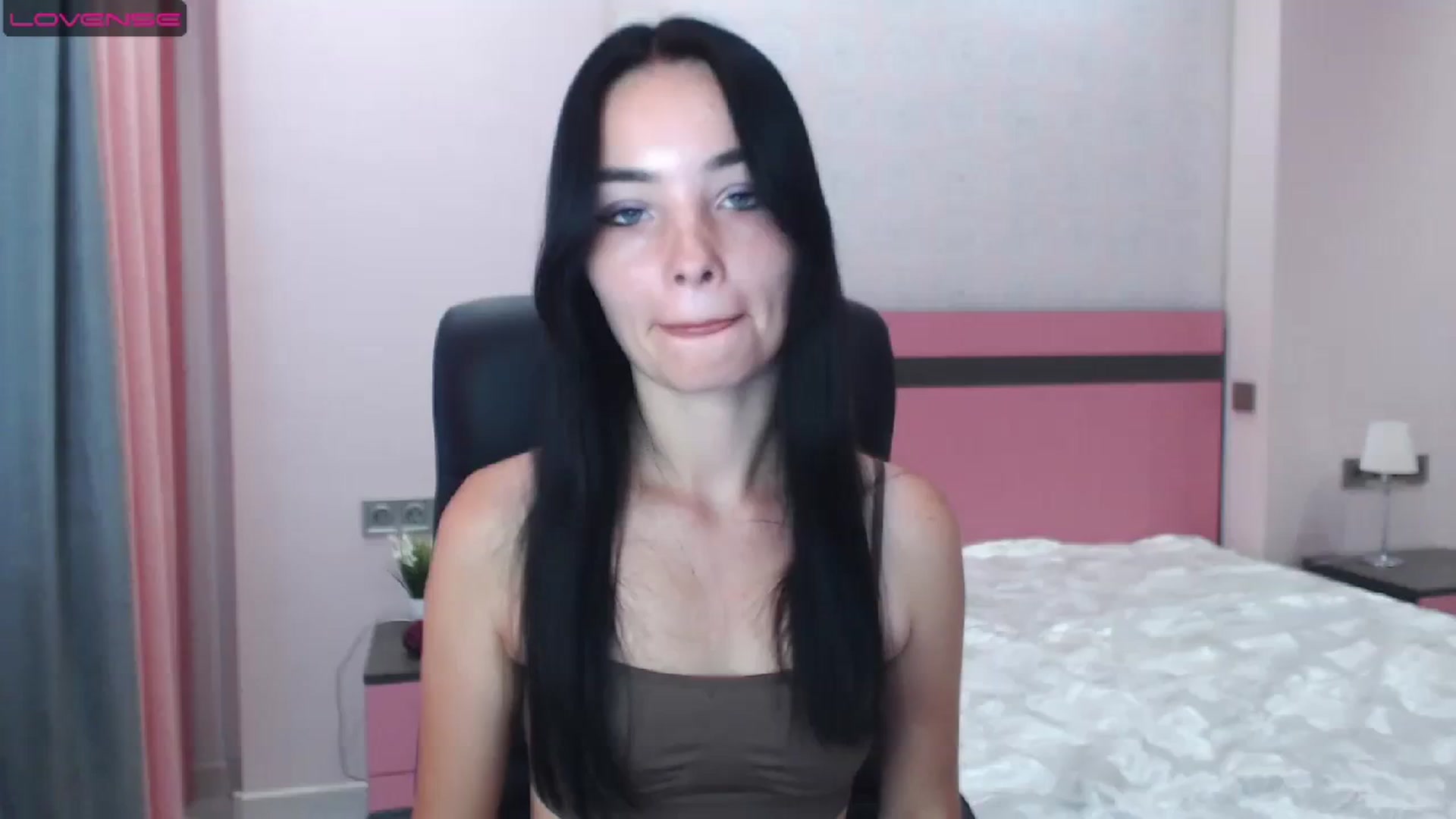 Gallery image thumbnail from SonyaOlsen's myfreecams stream on, 07/25/2023, 11:03 image 4 of 20