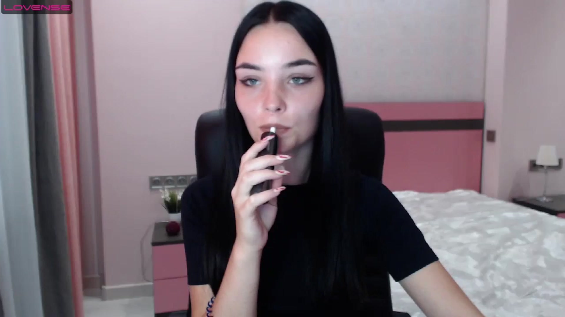 Gallery image thumbnail from SonyaOlsen's myfreecams stream on, 07/26/2023, 10:58 image 13 of 20