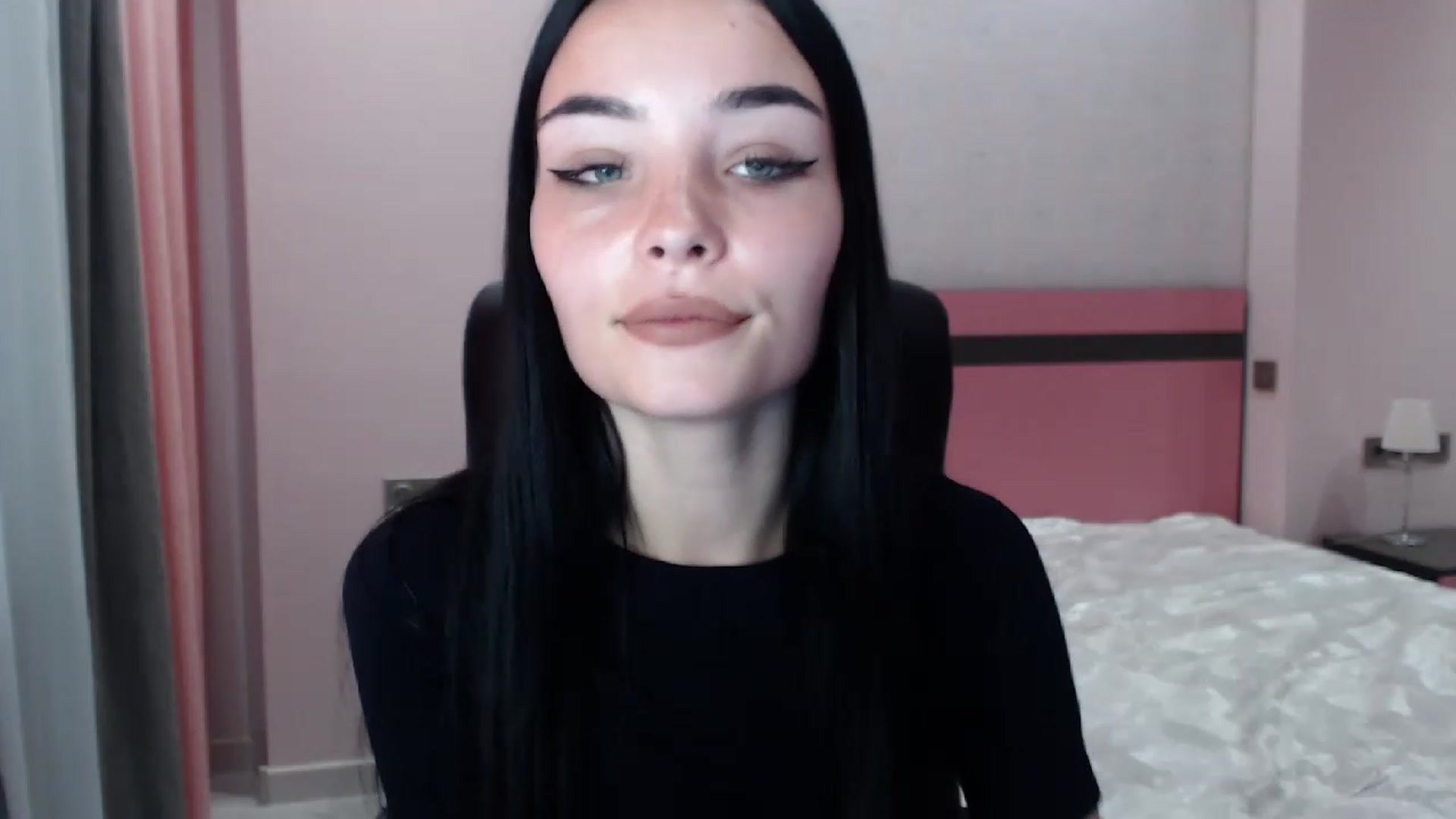 Gallery image thumbnail from SonyaOlsen's myfreecams stream on, 07/26/2023, 12:29 image 17 of 20