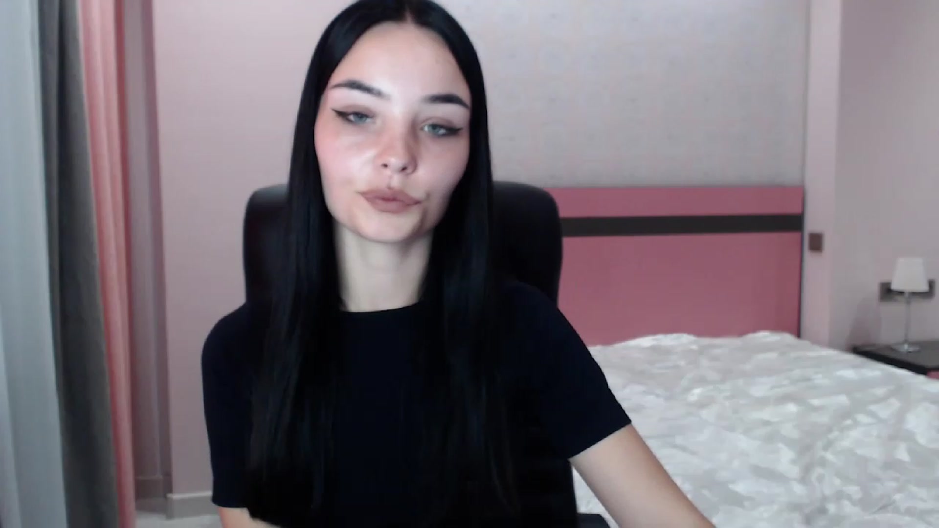 Gallery image thumbnail from SonyaOlsen's myfreecams stream on, 07/26/2023, 12:29 image 6 of 20